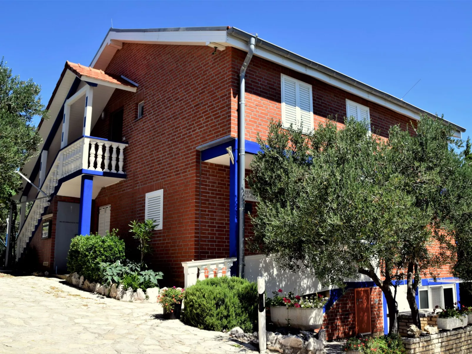 Für sechs Personen mit Terrasse im Erdgeschoss gelegen