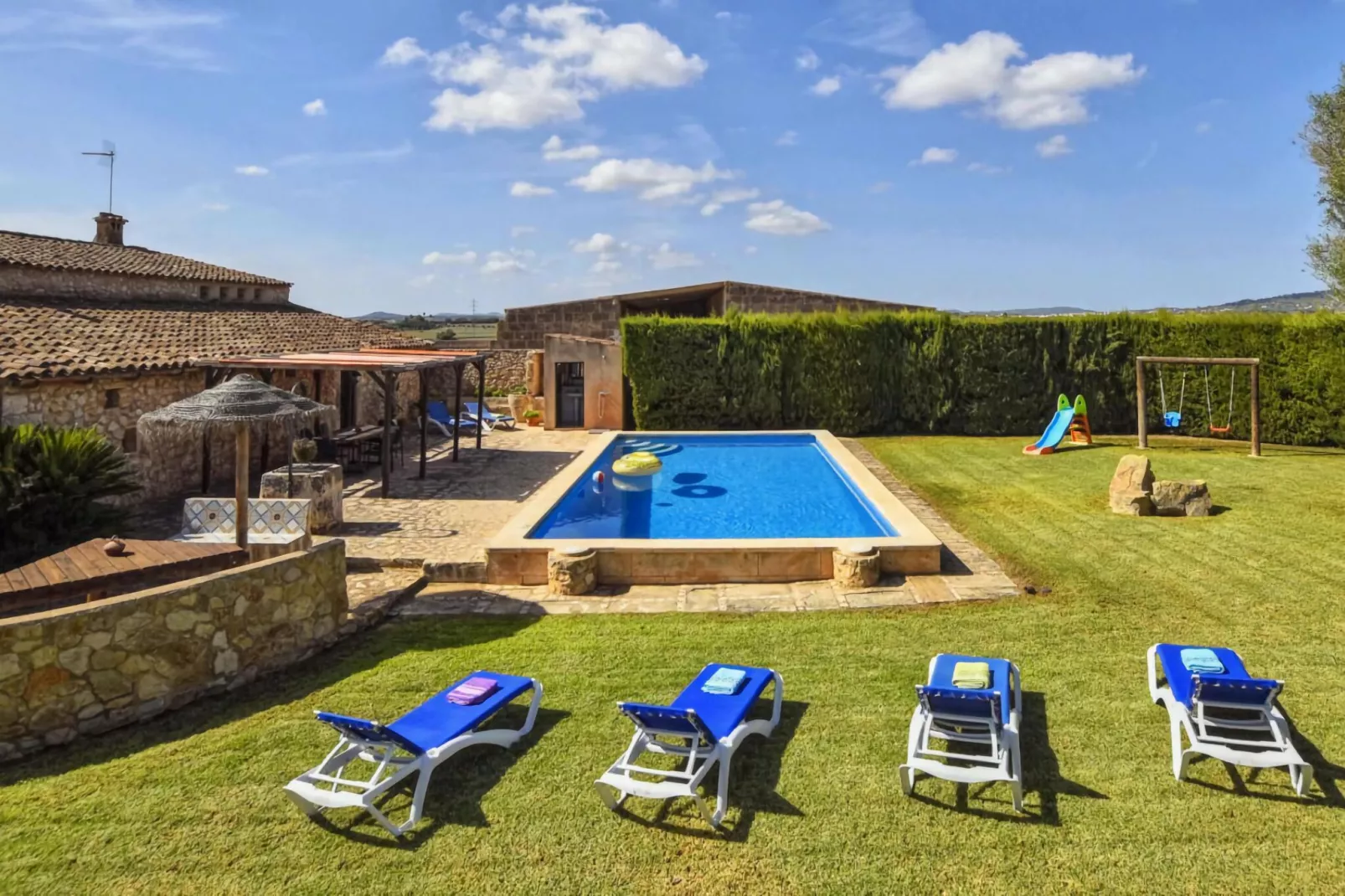 Albadallet-Pool