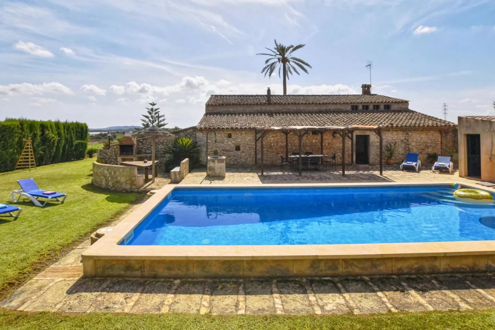 Albadallet-Pool