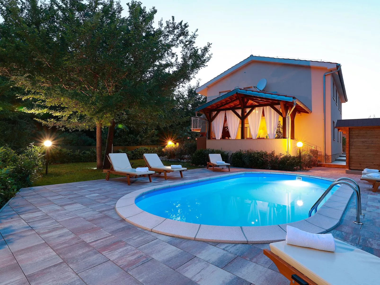 Wohnung in Šilo mit privatem Parkplatz