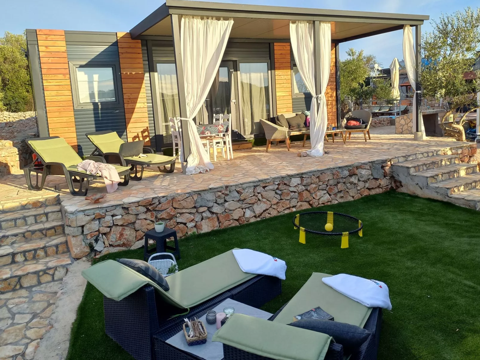 Strandhaus Hela - Ferienanlage Bain, Žut - Kornati