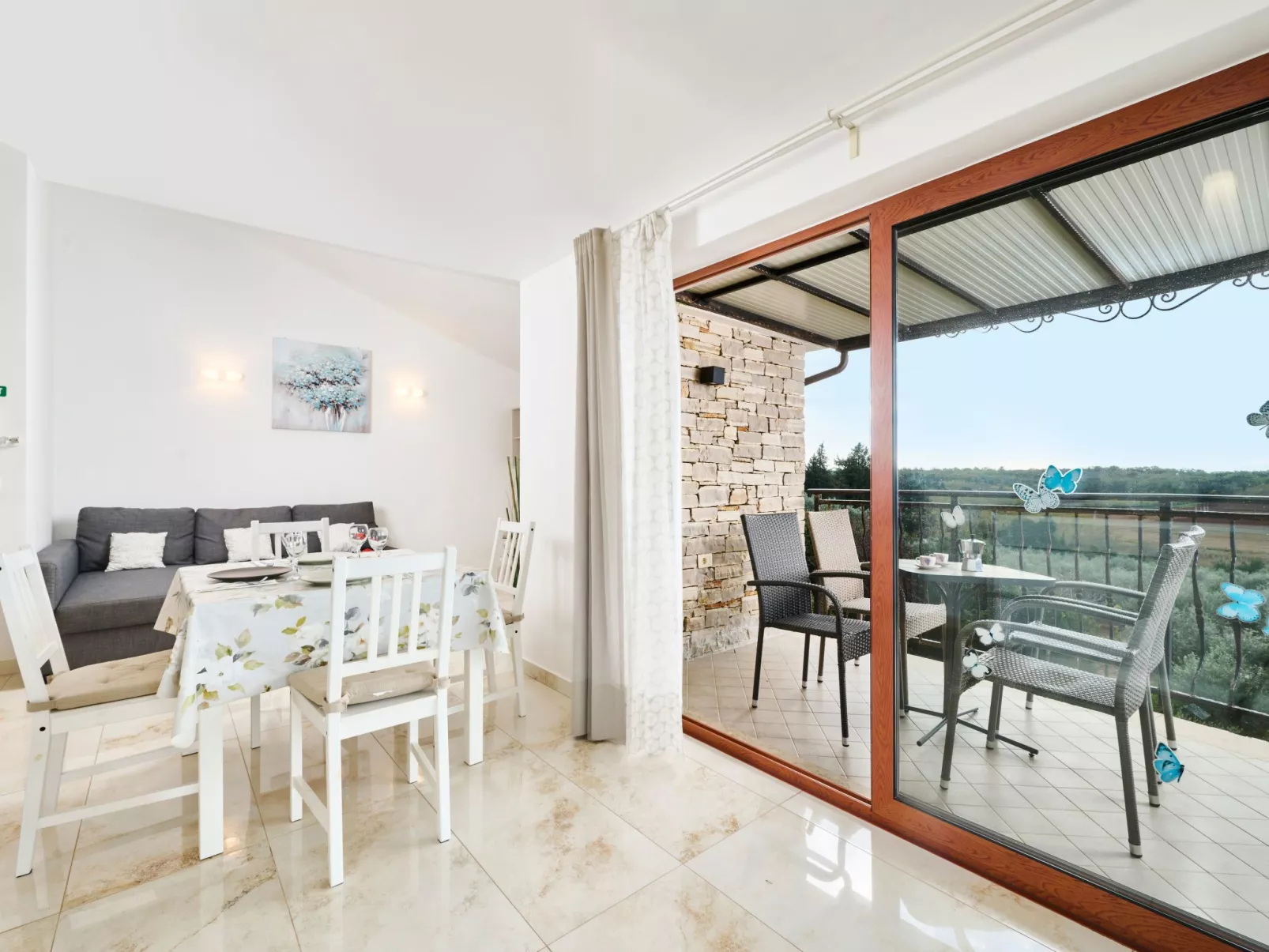 App für bis zu 6 Personen.