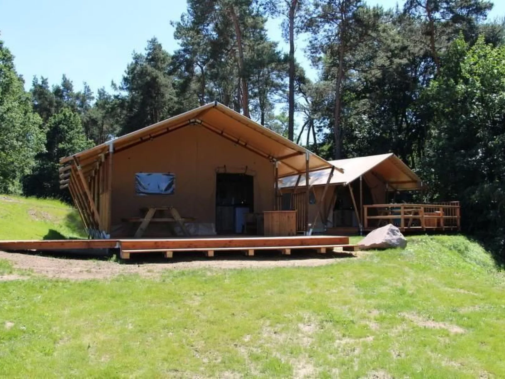 Safarizelt in Hohenlychen mit Garten und Grill