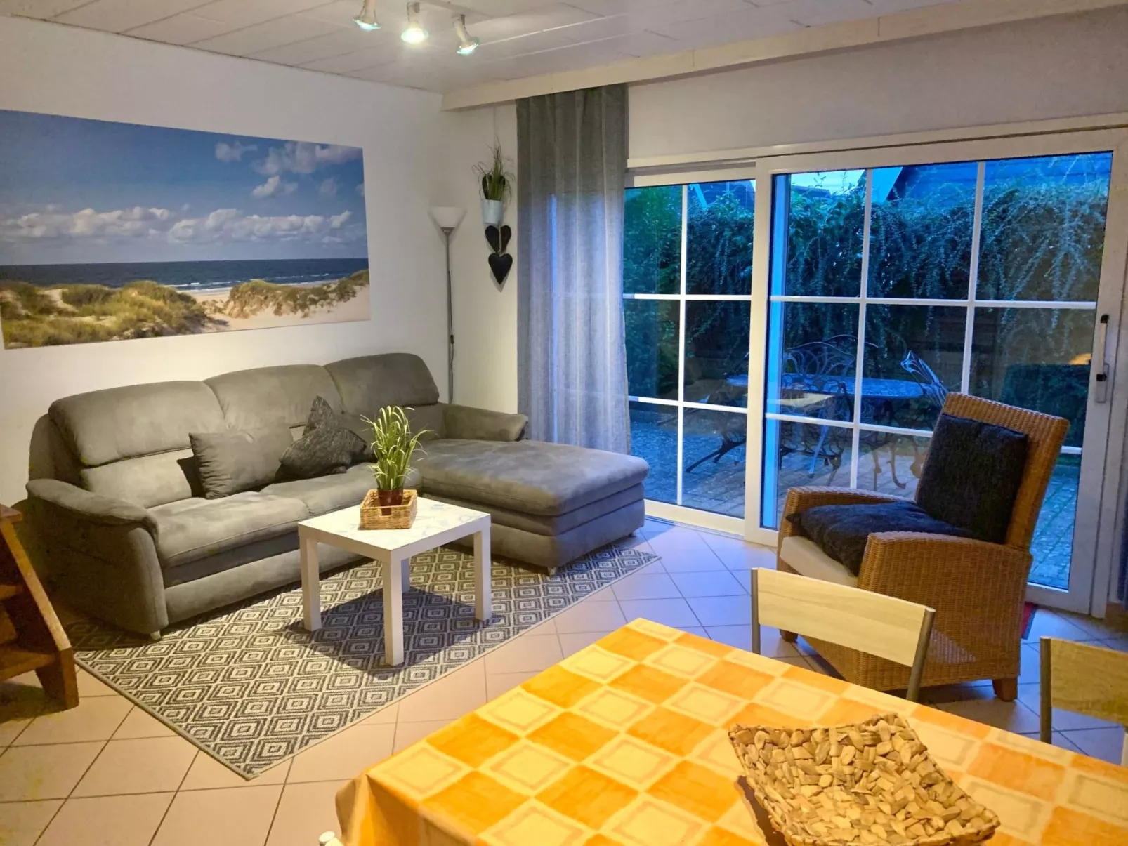 Sonniges Ferienhaus hinter dem Deich