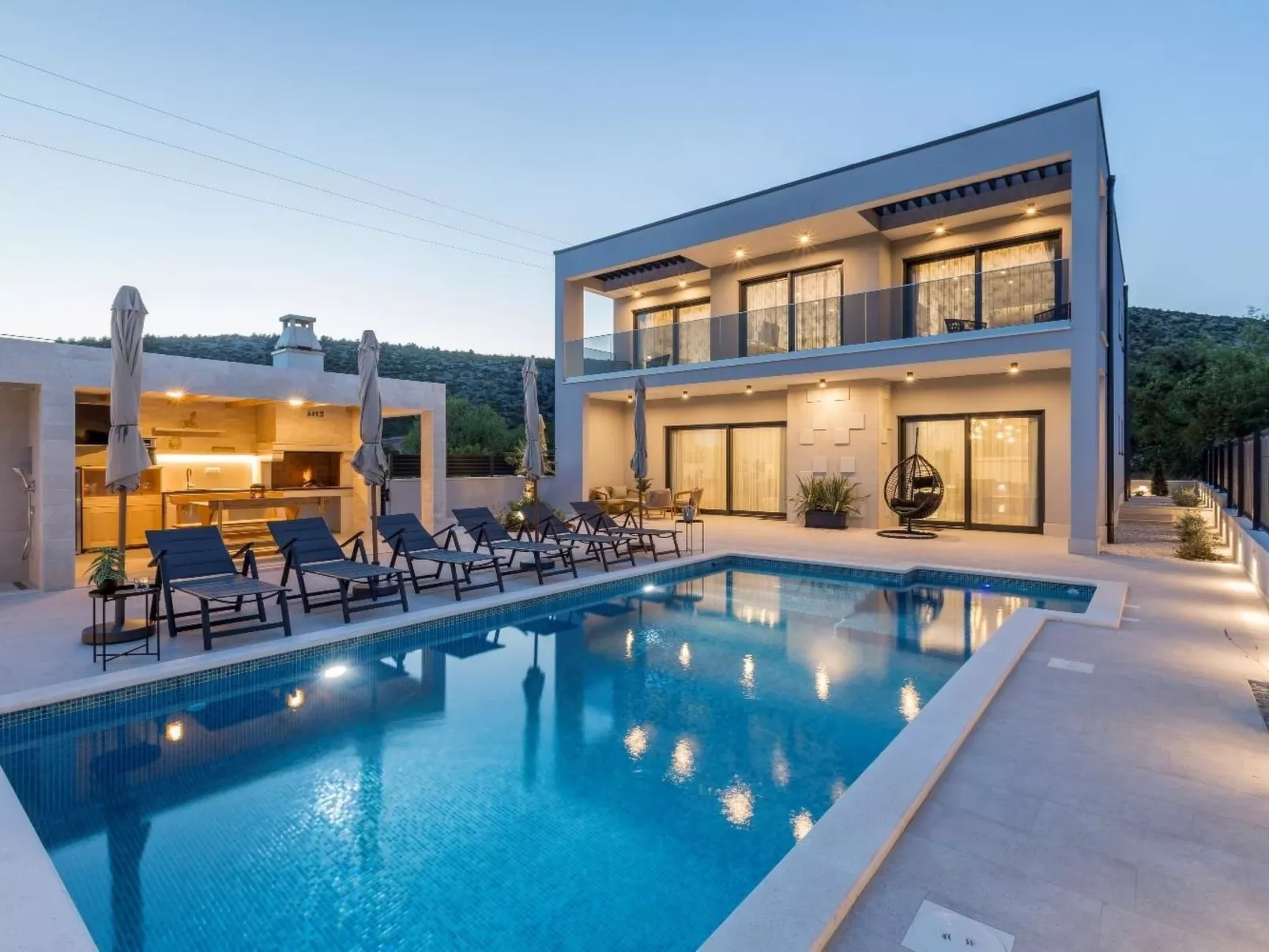 Villa Diana, modern gestaltet, in Dograde