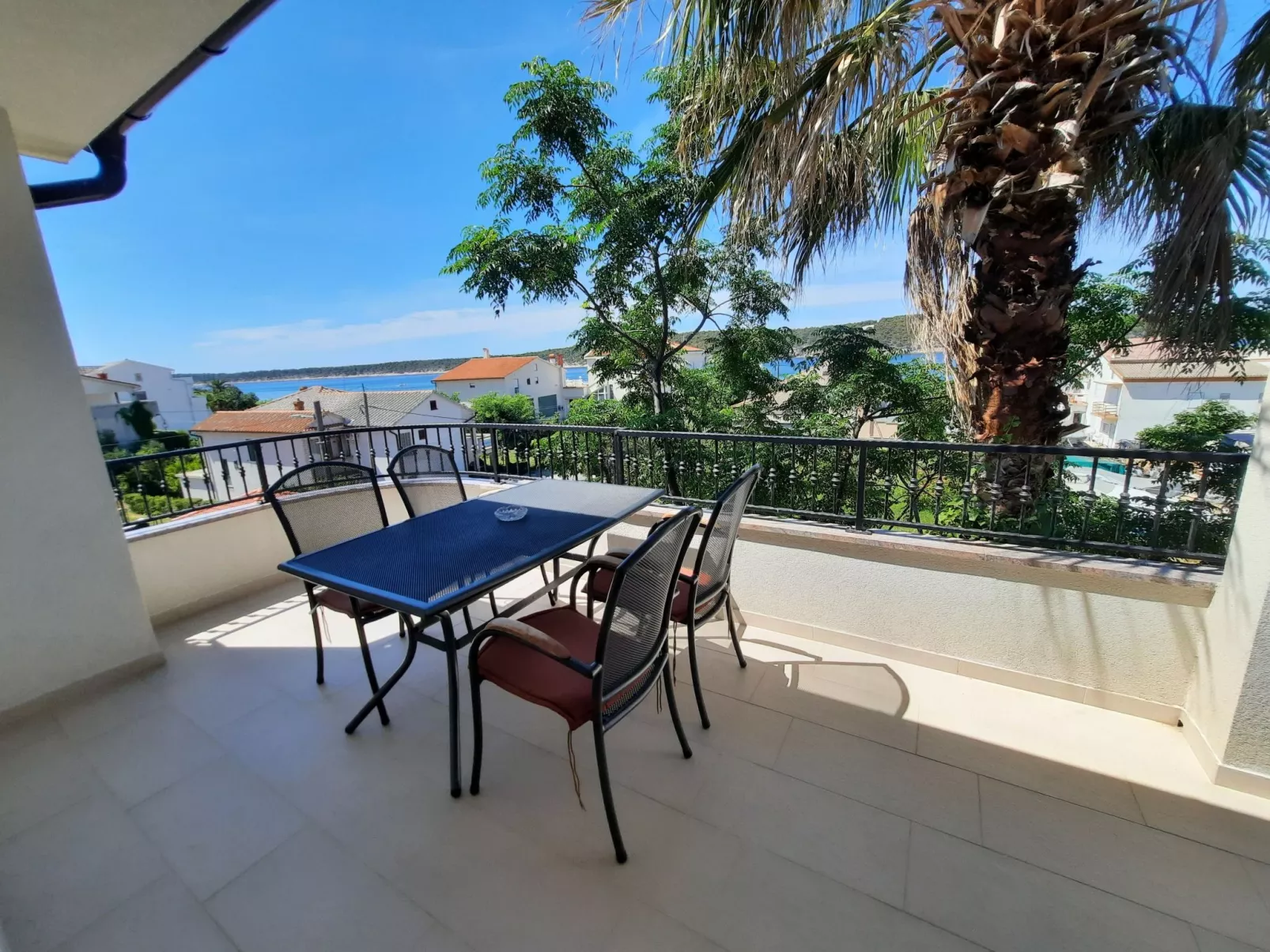 Appartement in Barbat mit Großer Terrasse