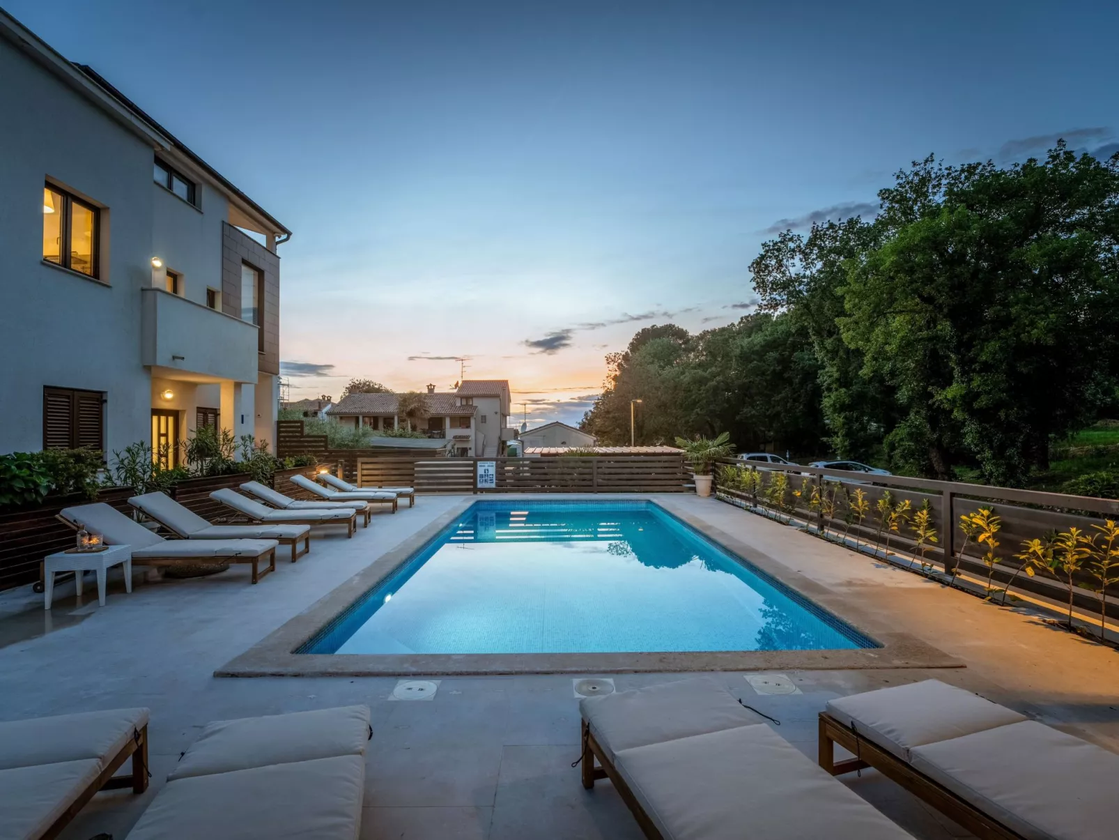 Schönes Appartement Mala 4 mit Pool