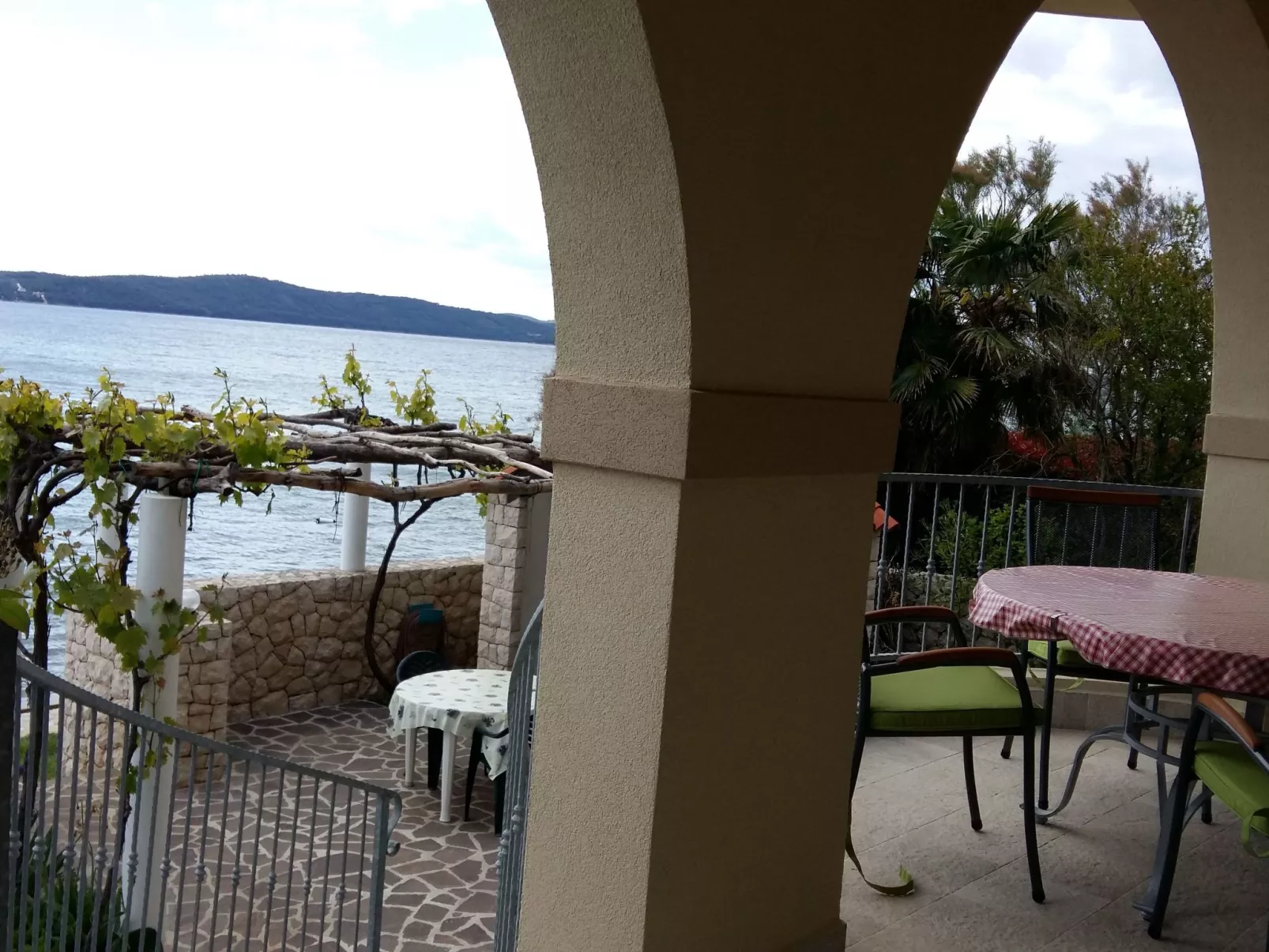 Geräumiges Ferienwohnung im Erdgeschoss mit zwei Schlafzimmern für sechs Person