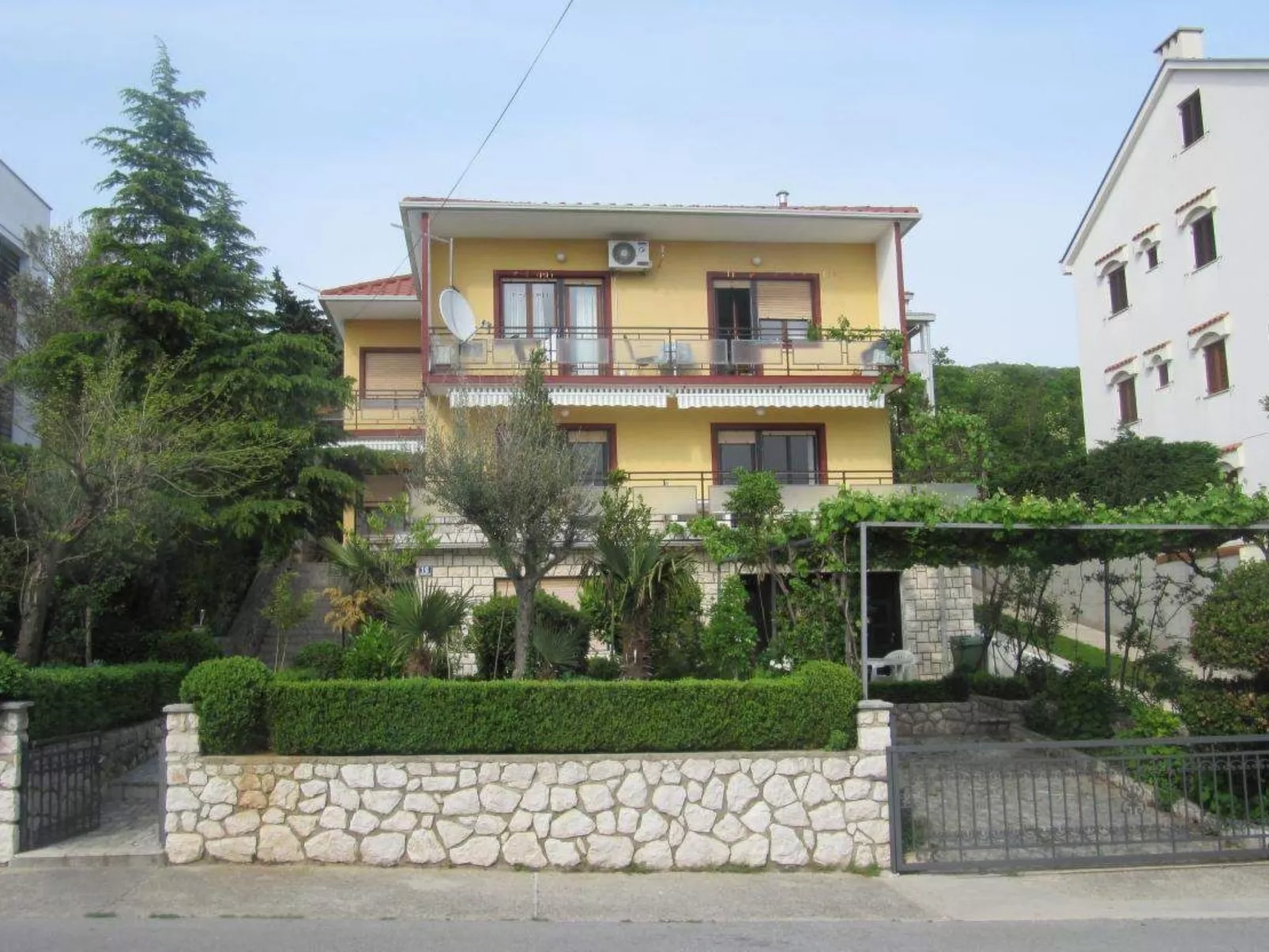 Appartement in Dramalj mit Terrasse