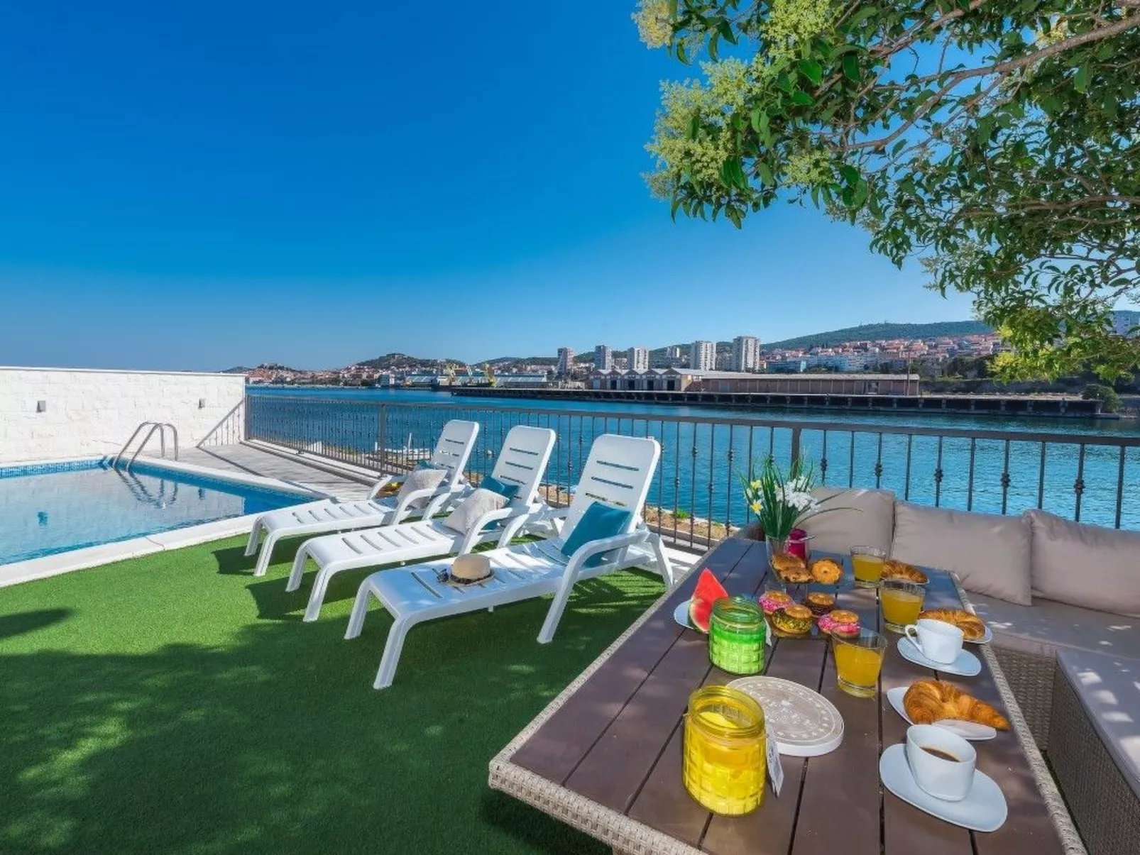 Villa Mandalina mit Pool und herrlichem Meerblick