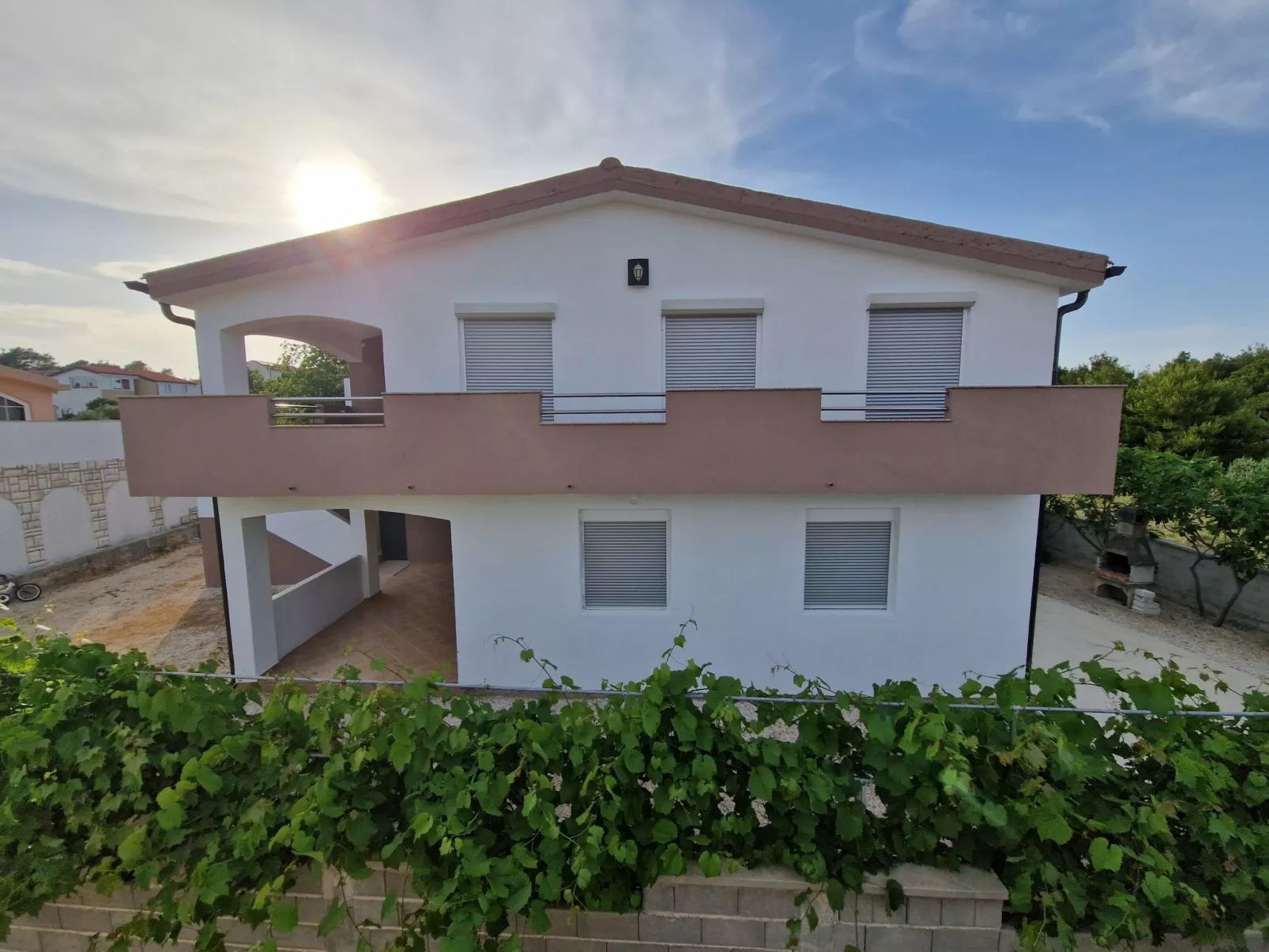 Ema erste Etage mit offener Terrasse