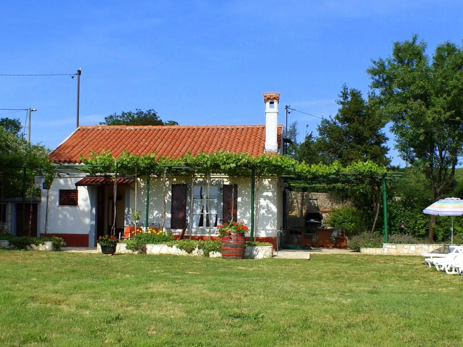Freistehendes Haus Violeta mit weitläufigen Garten