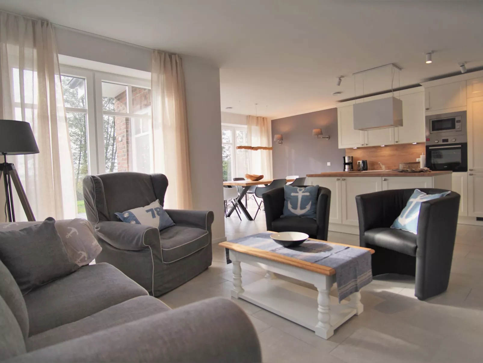 Admiral's Corner Lee