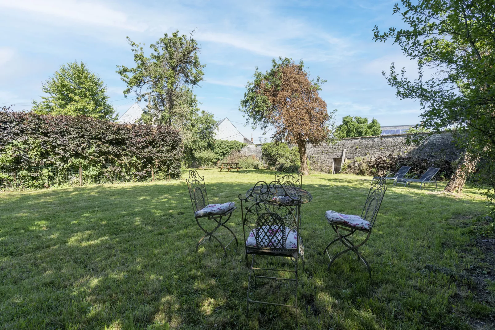 Château de Senzeilles 1-Gardens summer