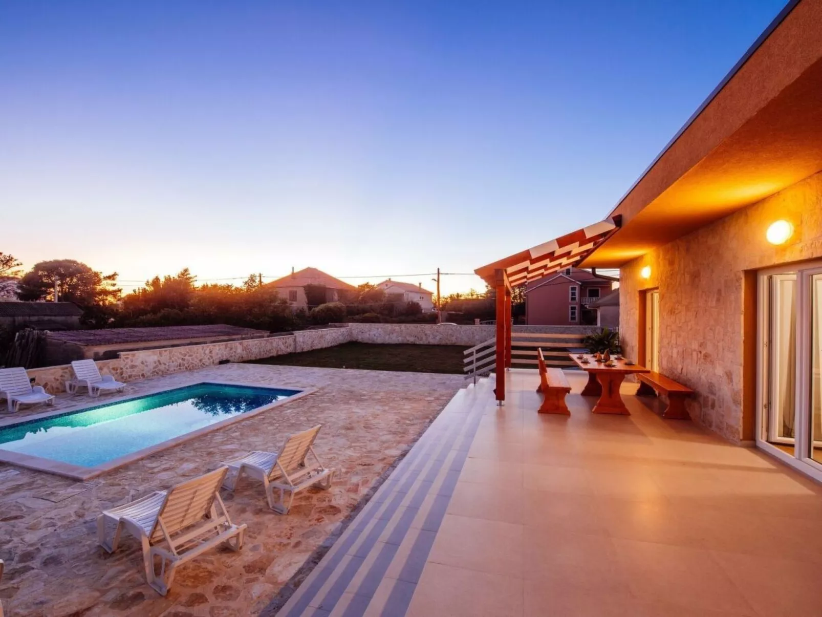 Ana Dreams - von TA Leut Agency