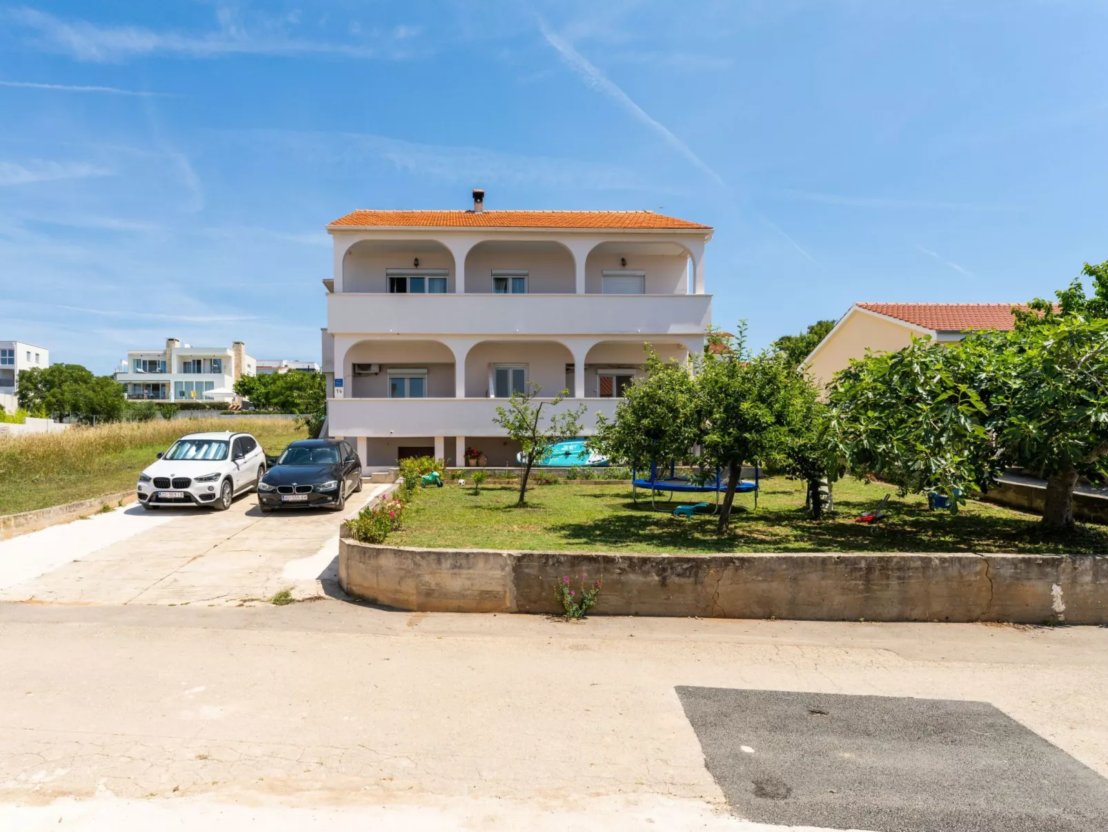 "Lenko 1" mit Blick auf das Wasser