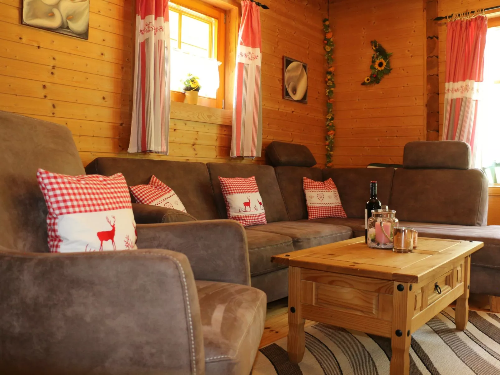 Wunderschönes Blockhaus mit Terrasse