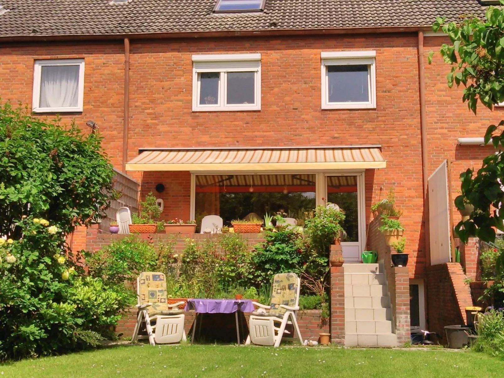 Wohnung in Altengroden mit Garten