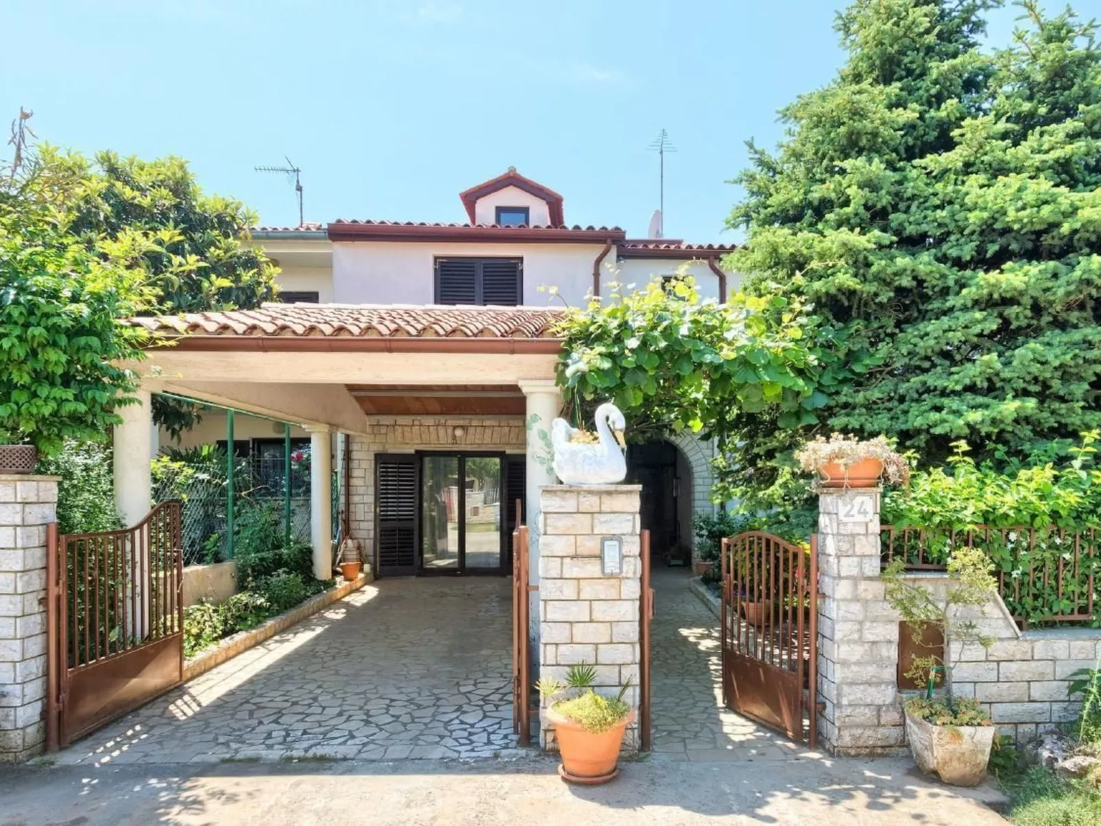 Wohnung in Valbandon in der Nähe des Strandes