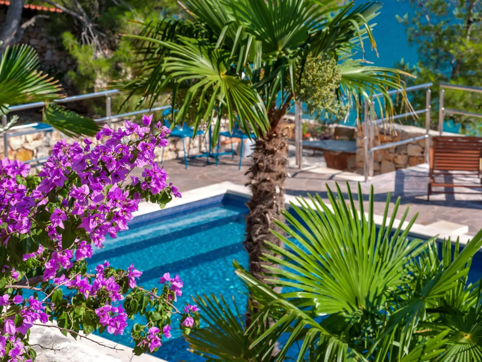 Hidden Heaven Private Resort - Beheizter Pool