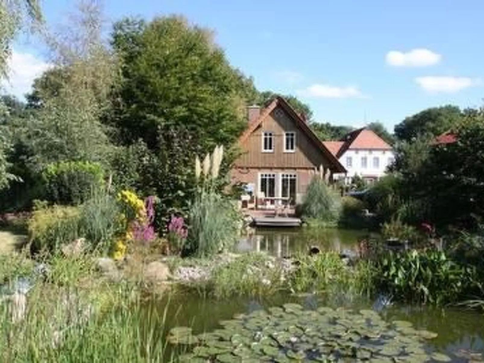 In Klein Meckelsen mit Garten