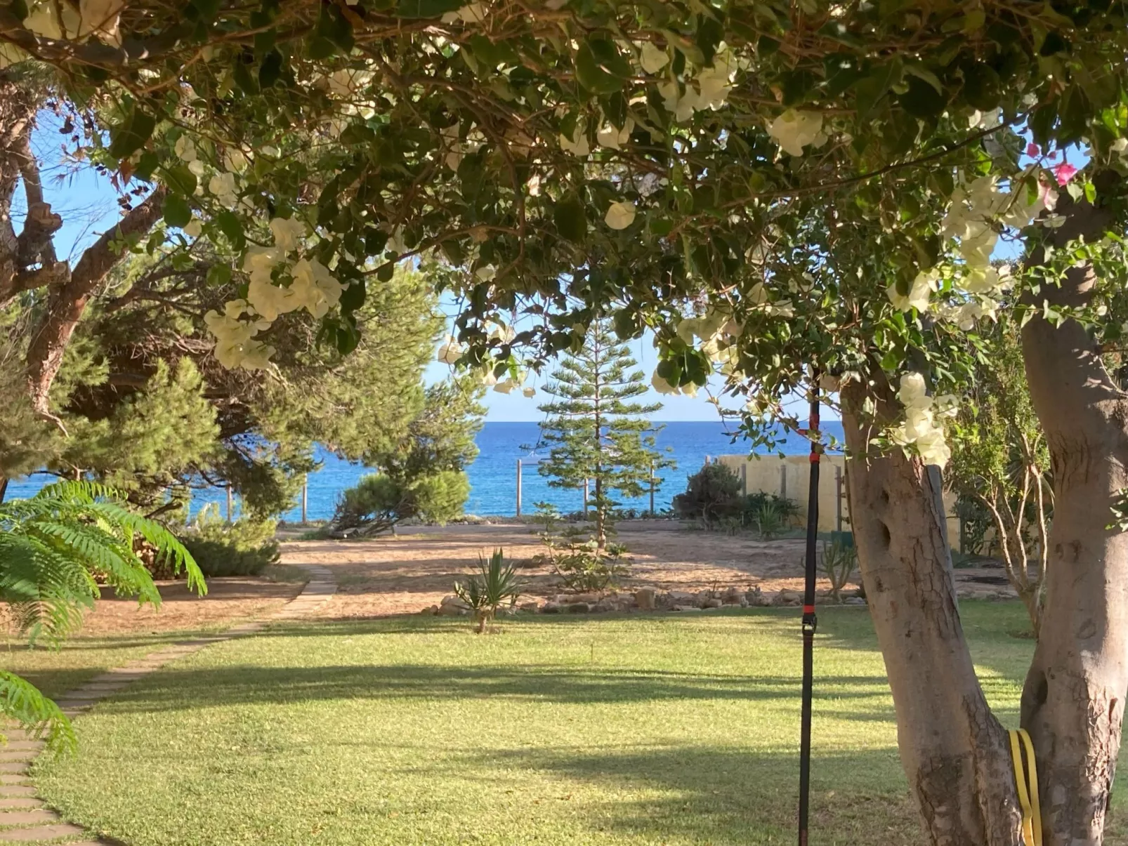 In Vila Baleira mit Garten