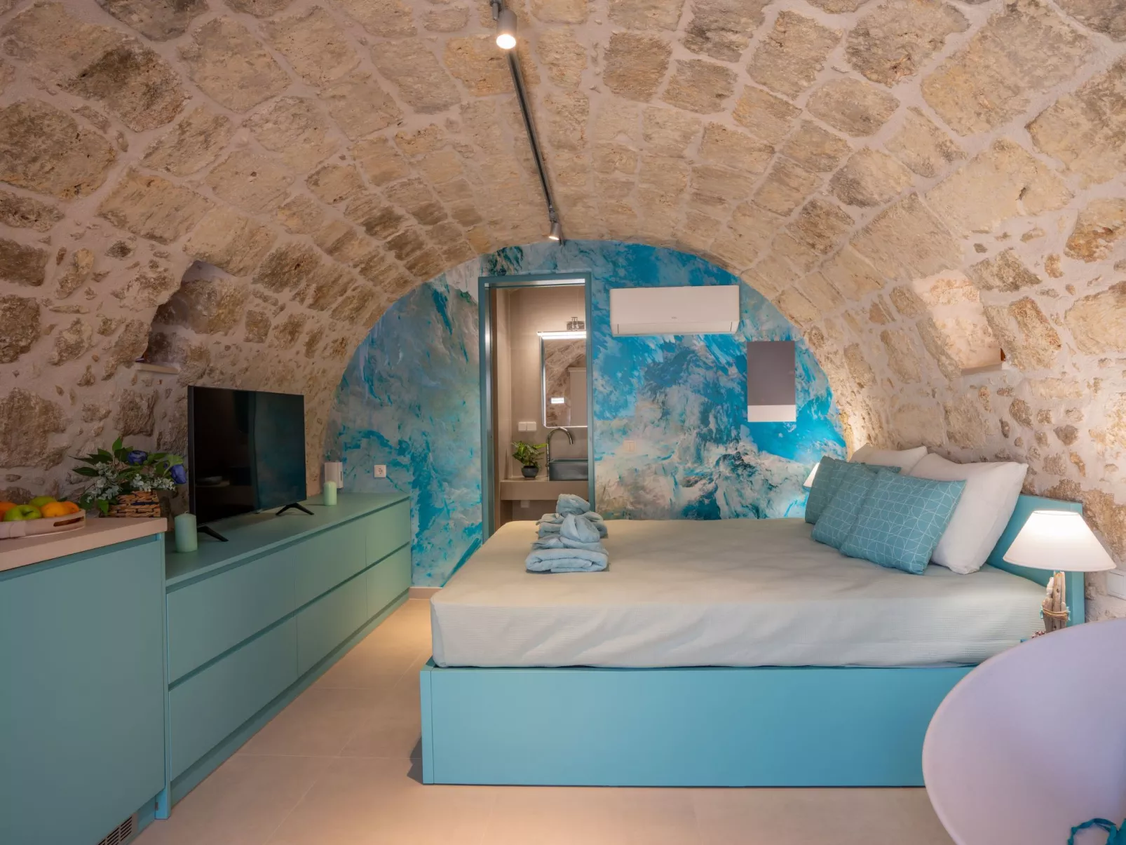 Kritiki Spilia - Home and SPA