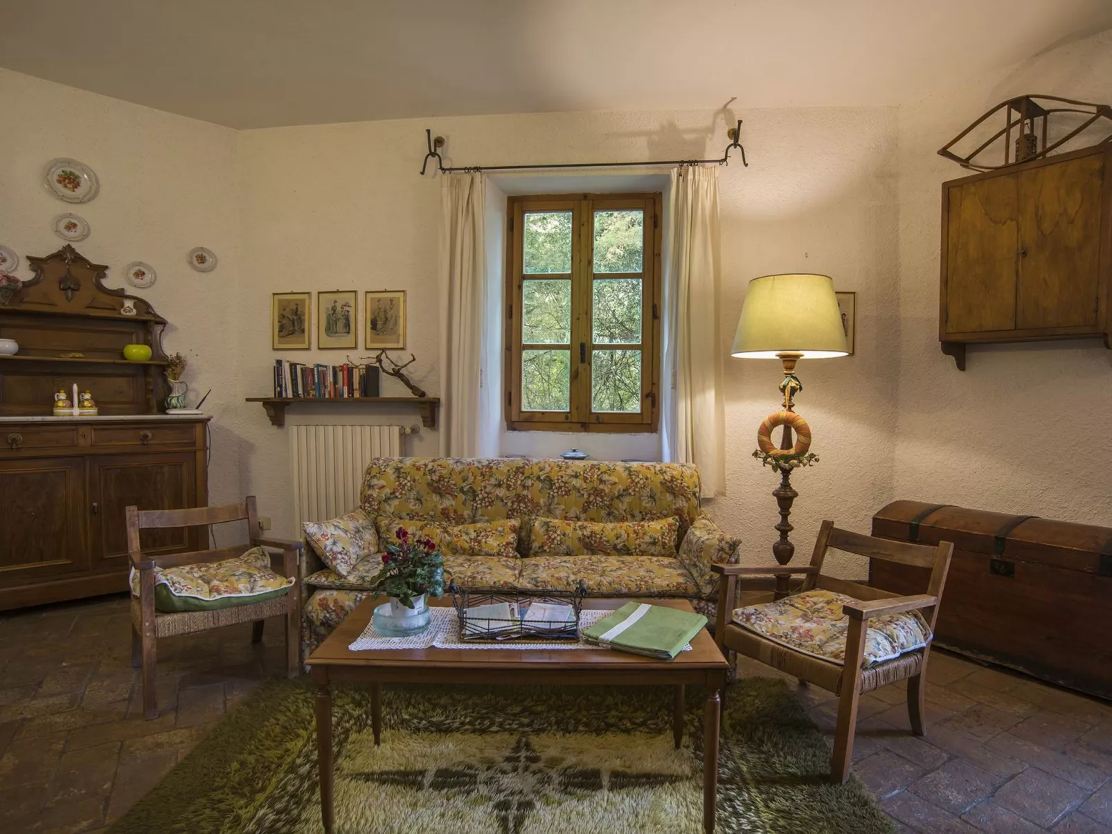 Charmante Schlossunterkunft mit Schwimmbad