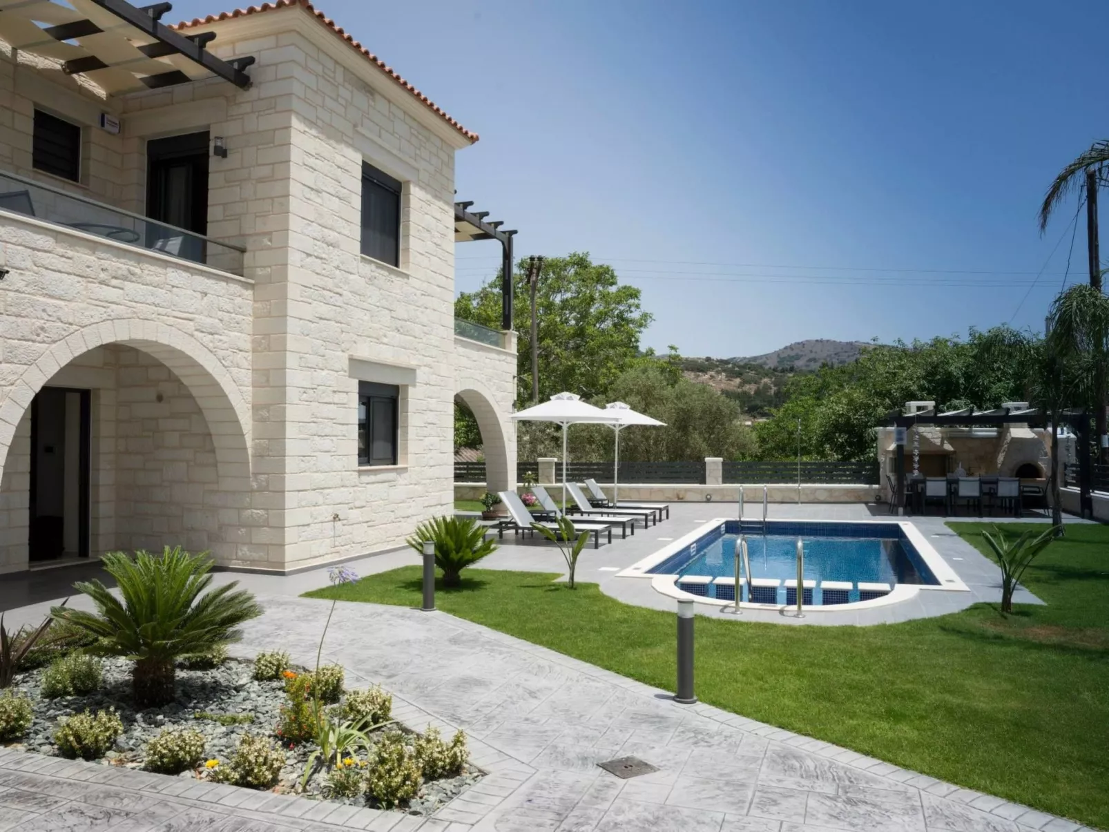 Villa am Strand mit Pool, Sauna und Barbecue