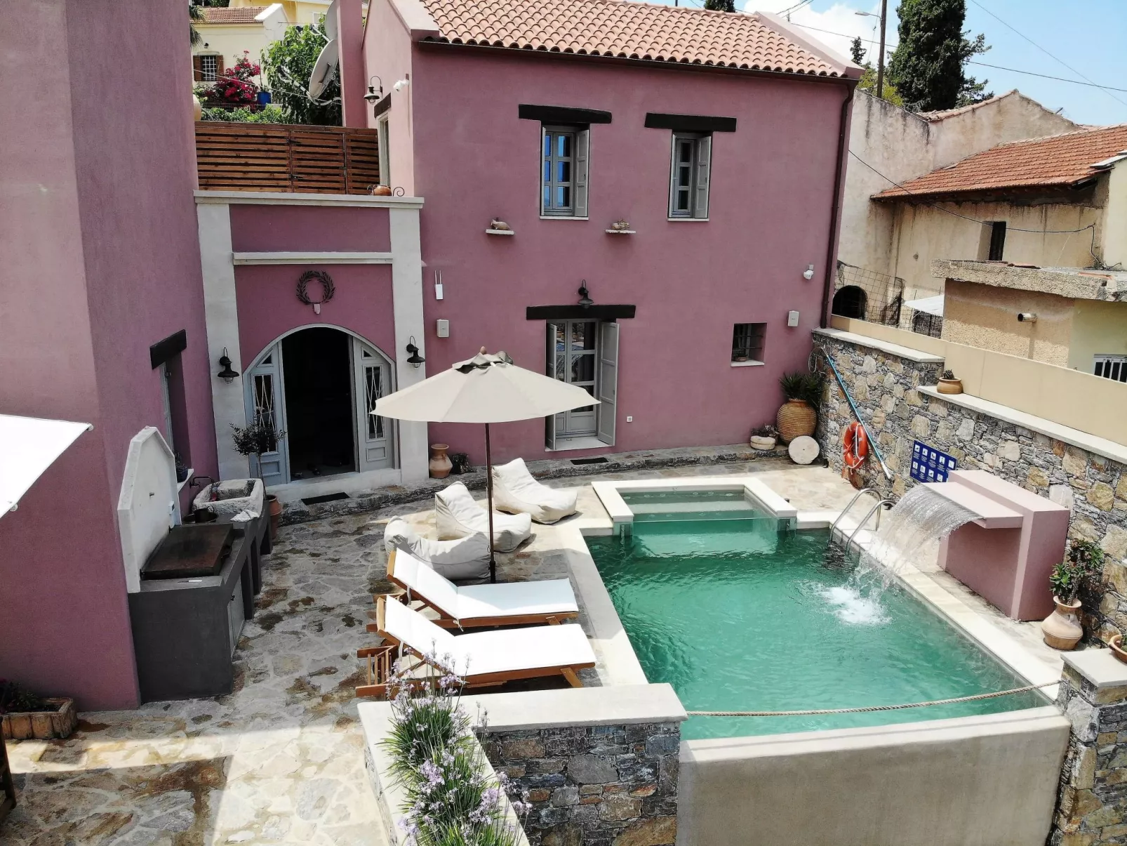 "Liodosifis" mit eigenem Pool