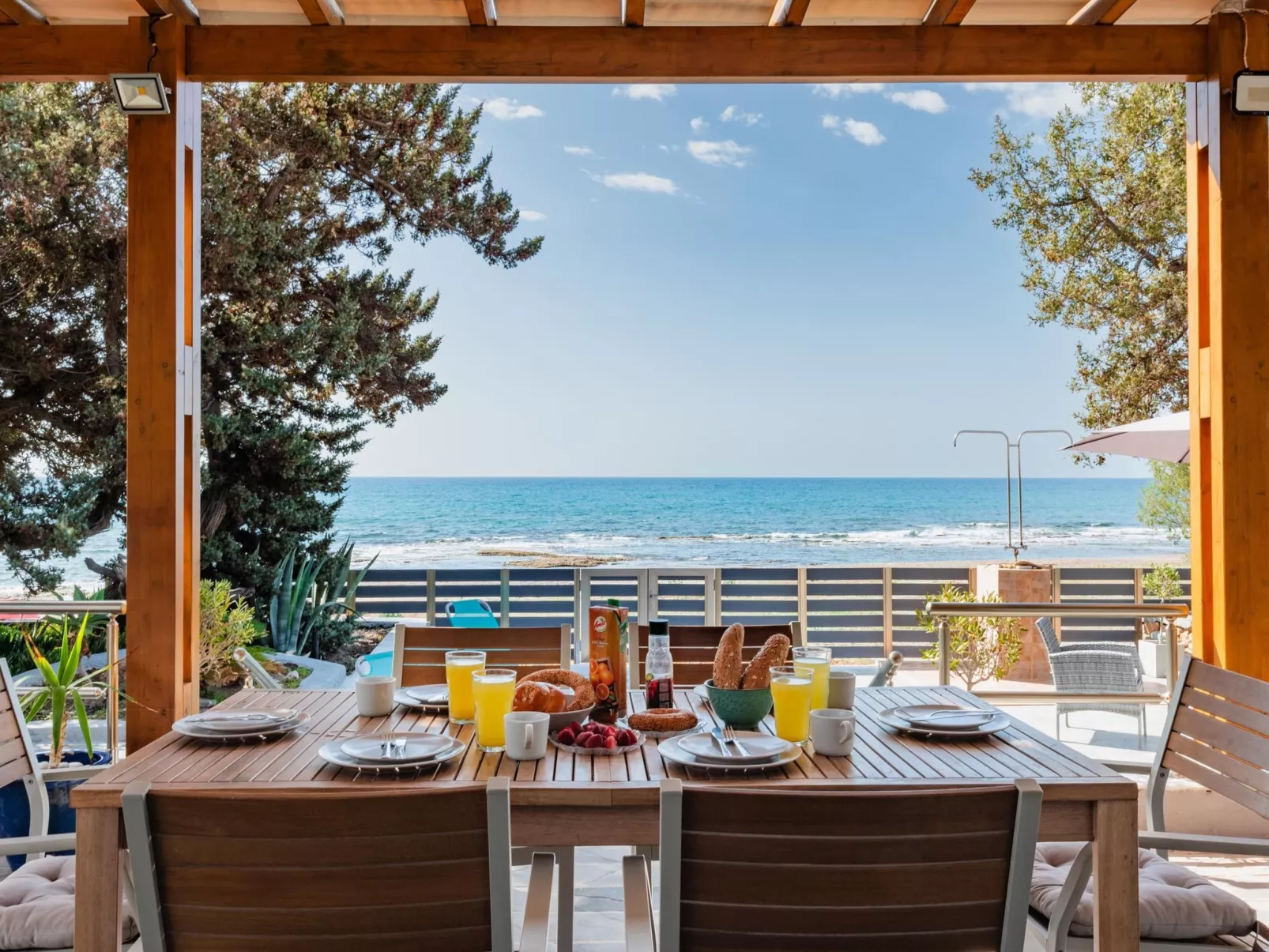 Villa Perla am Strand mit Meerblick