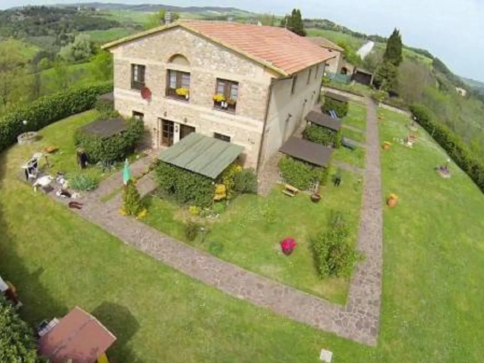 Schönes Ferienhaus in Volterra mit Großem Garten