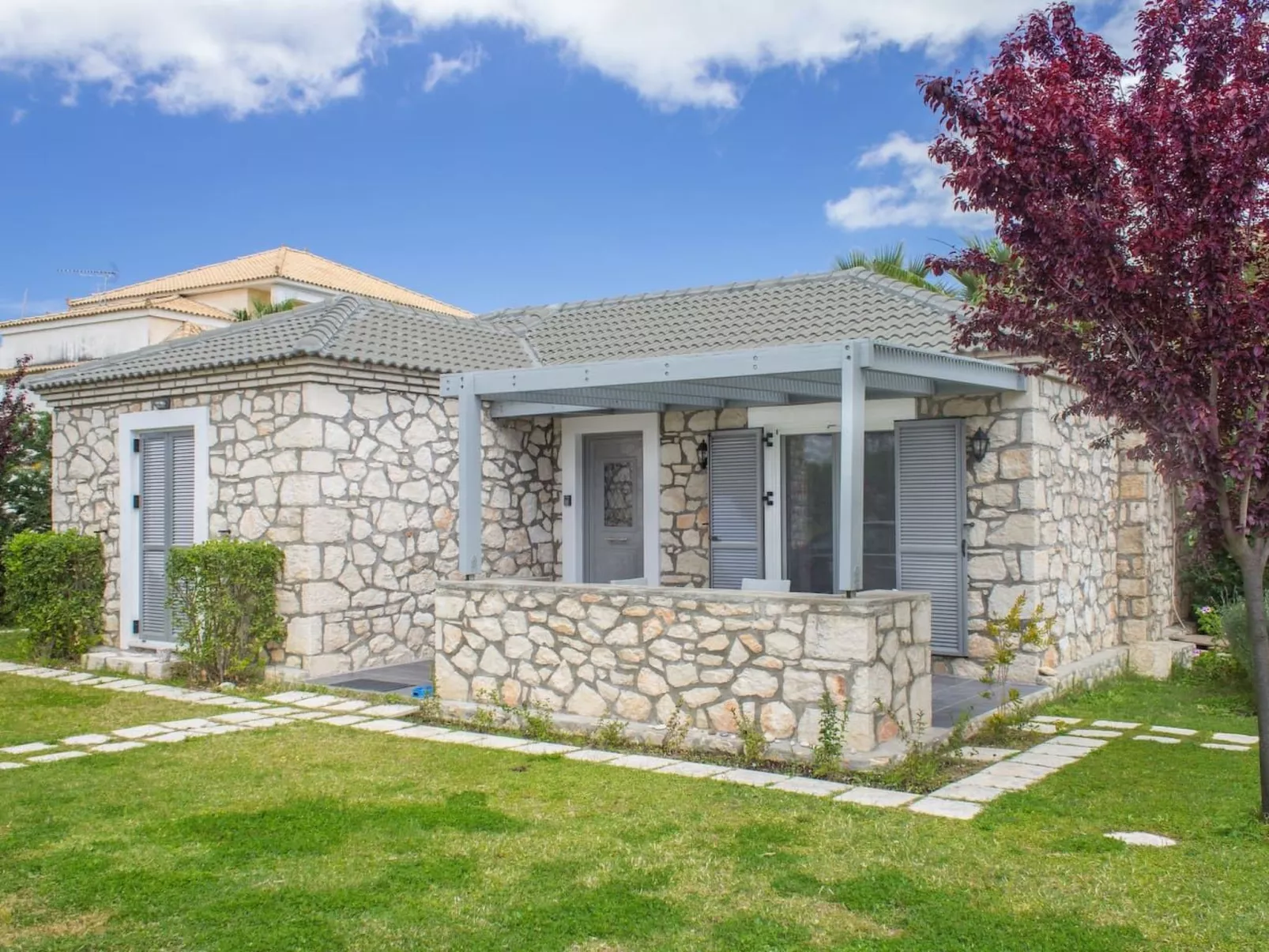 Villa mit zwei Schlafzimmern für 6 Personen. Parken, WiFi