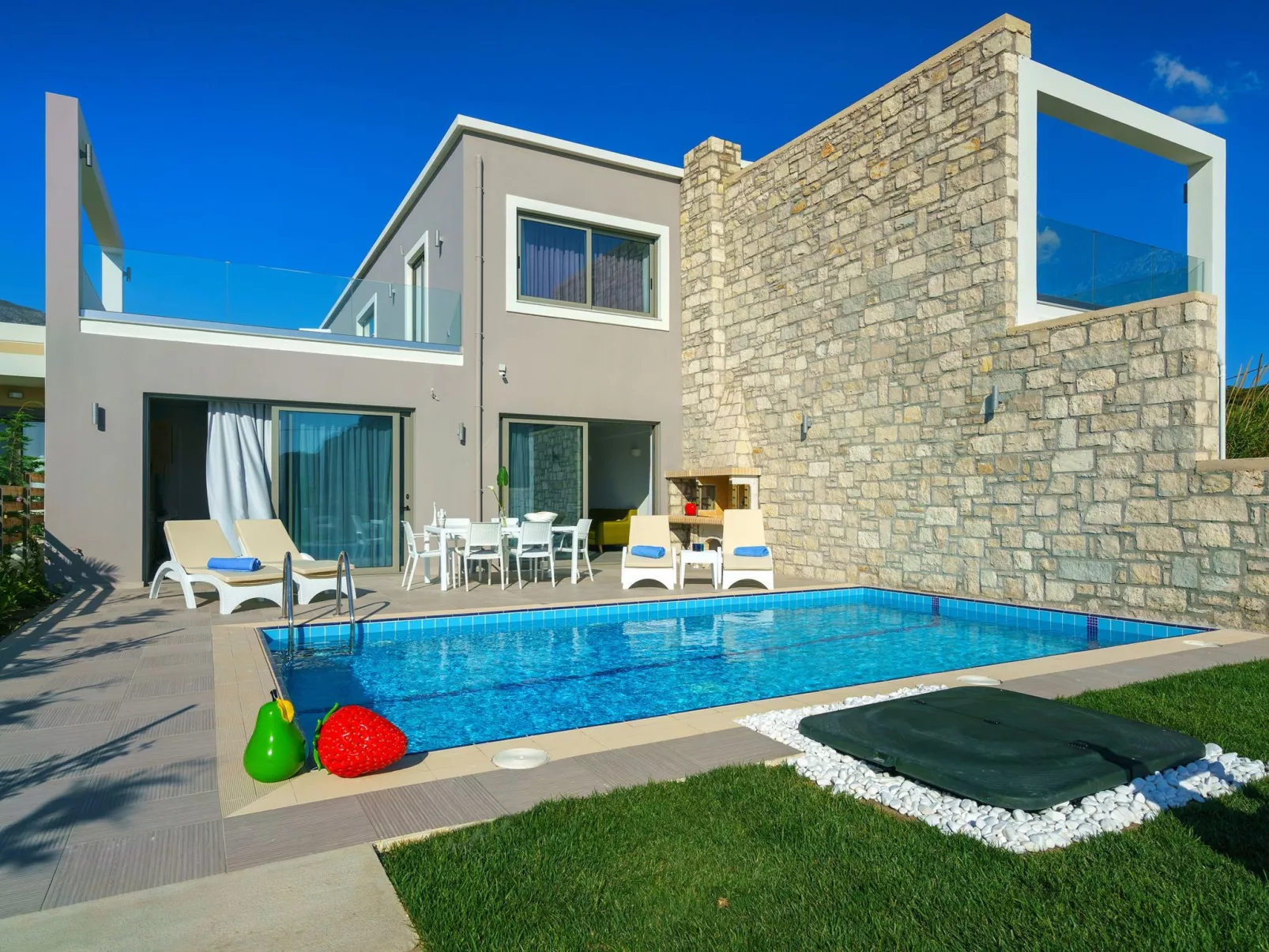 Villa am Strand mit Pool BBQ Spaziergang zu Annehmlichkeiten