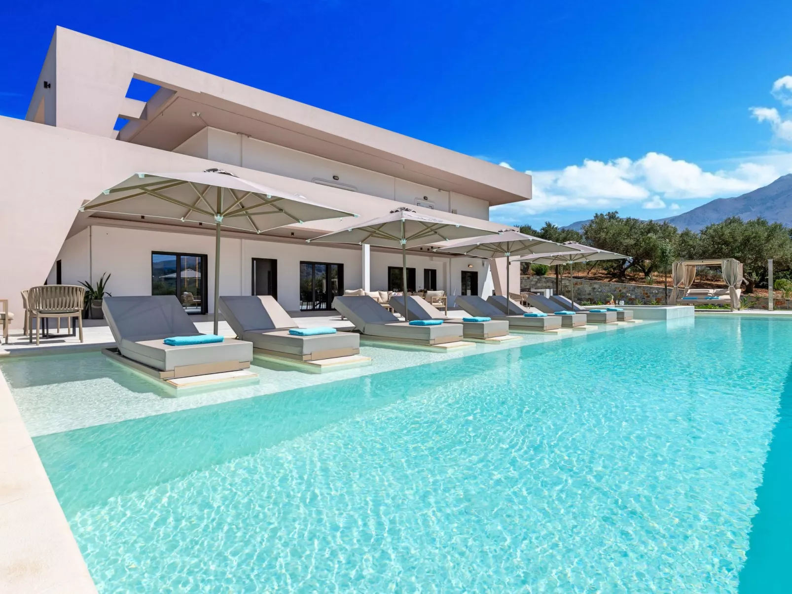 Celestial Villa Privater Pool und Jacuzzi