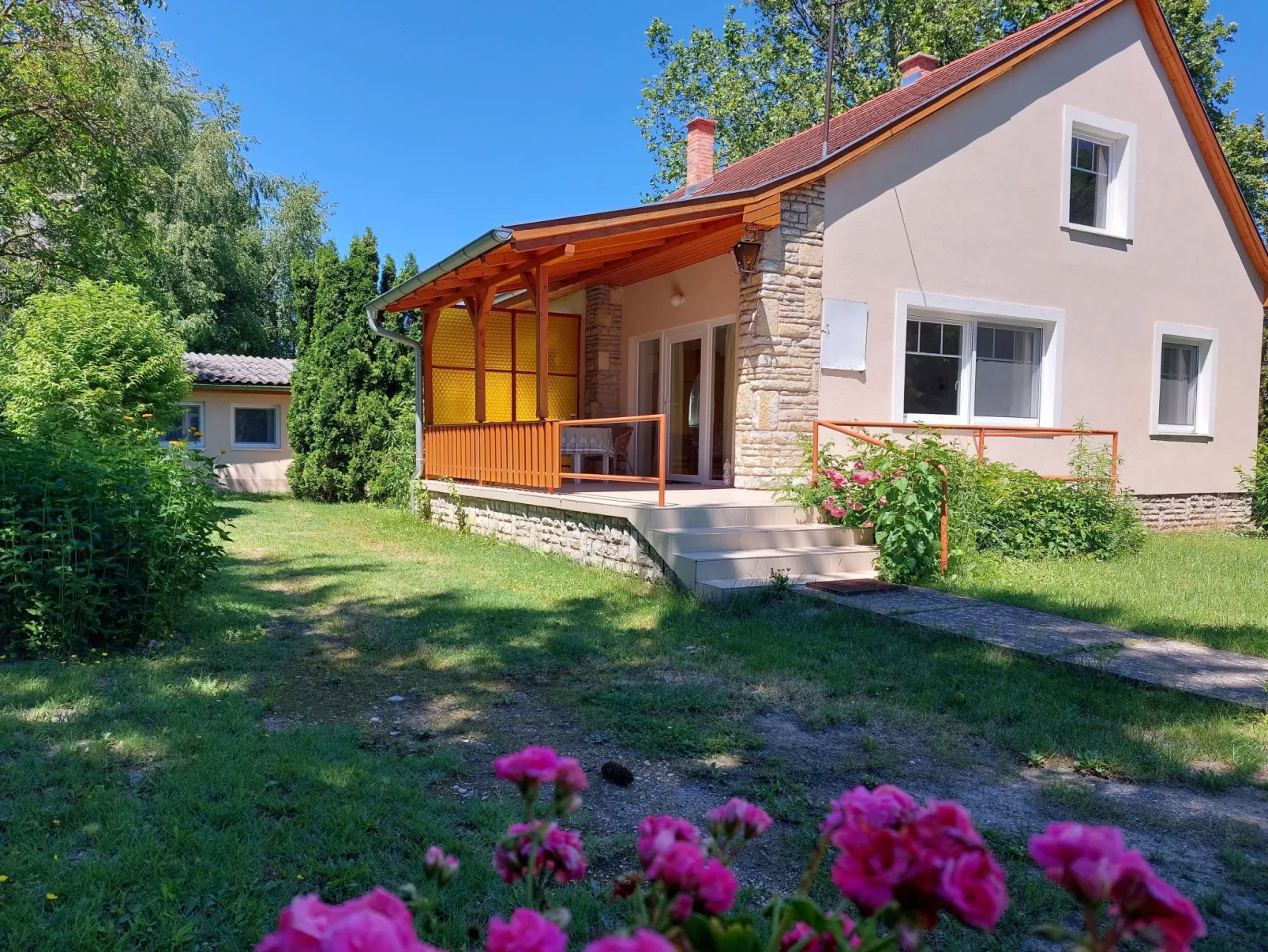 100 Meter vom Strand