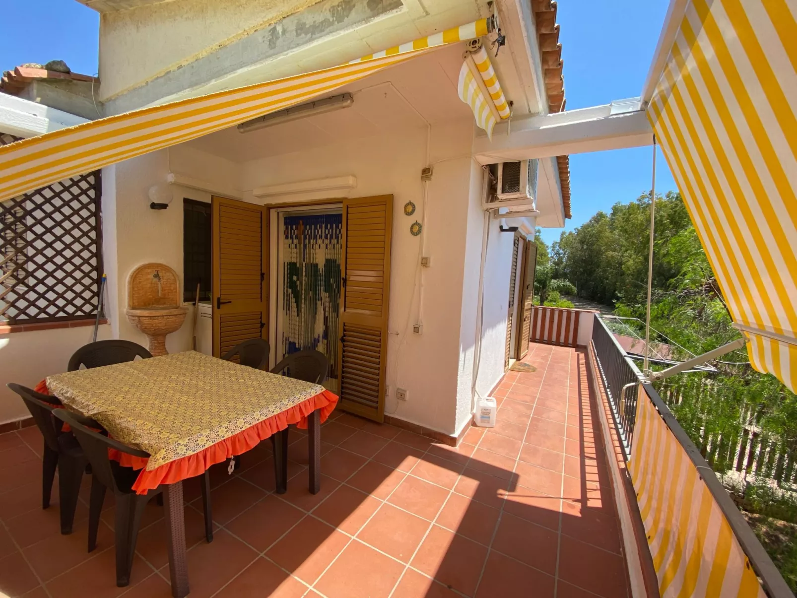 Wohnung "Kastalia4" mit Pool - Draußen