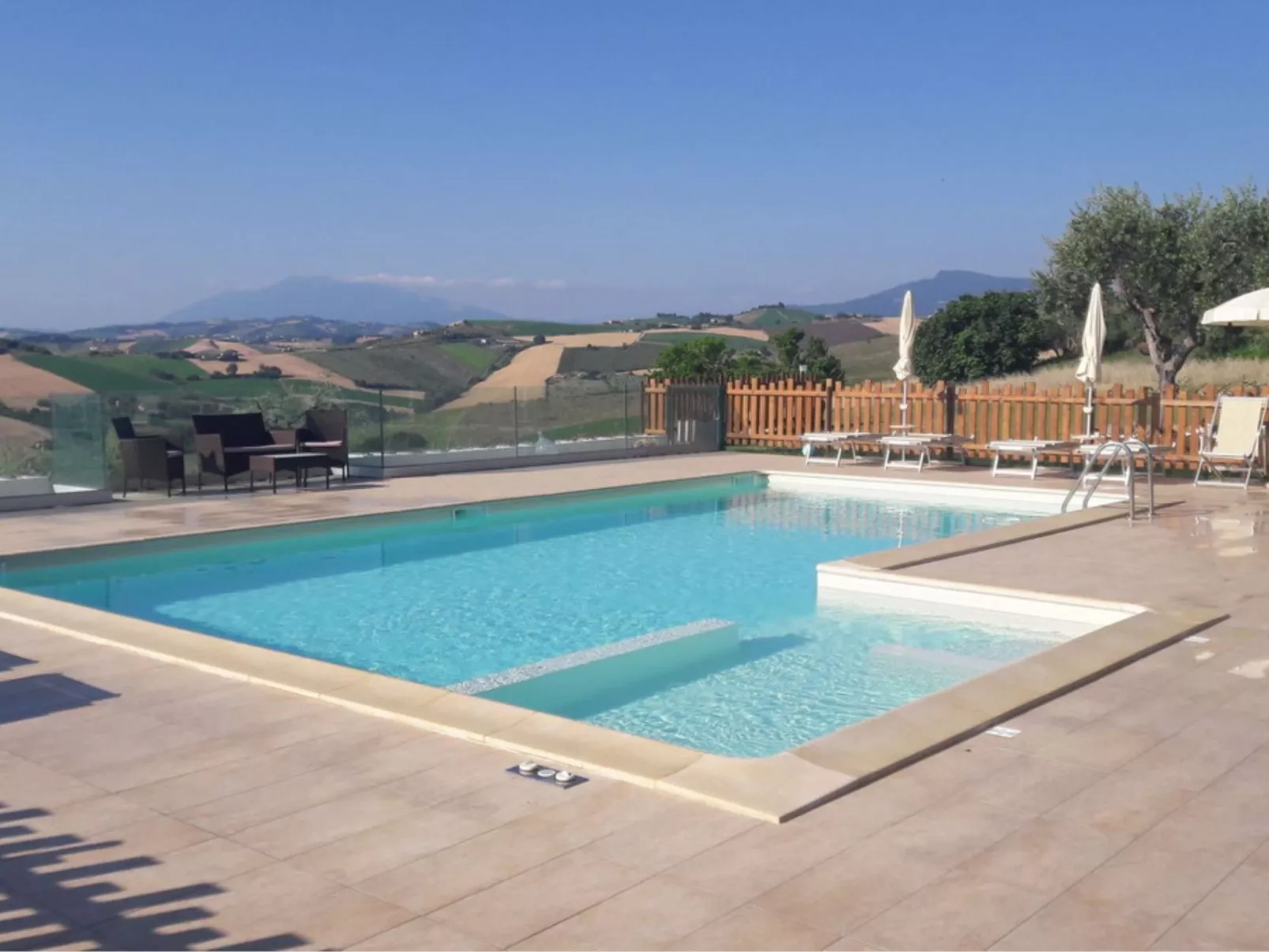 Villa mit atemberaubender Aussicht und privatem Pool