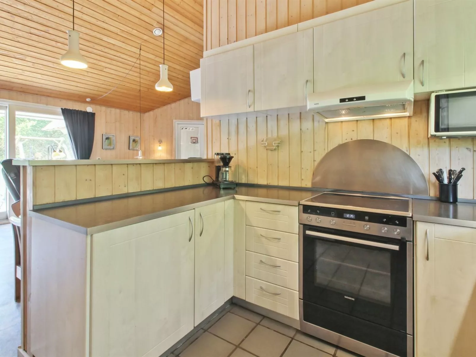 "Thordo" - 2.4km from the sea-Inside