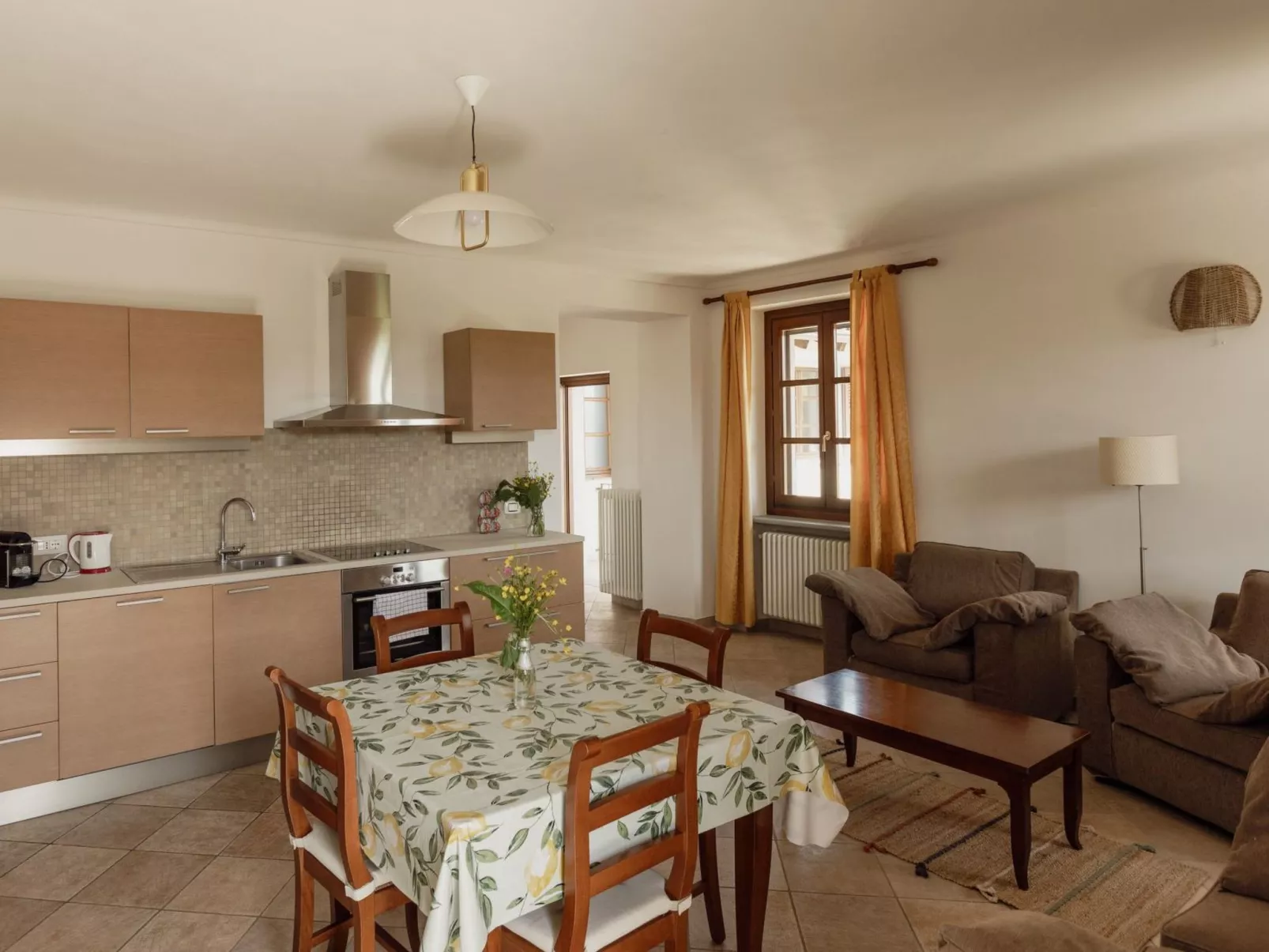 'Dolcetto' mit Schwimmbad