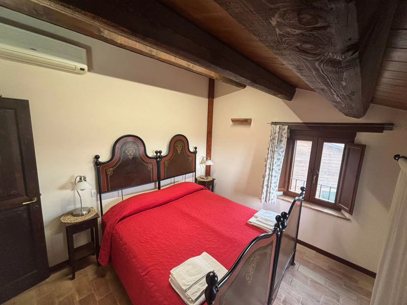 Rote Wohnung Bauernhaus