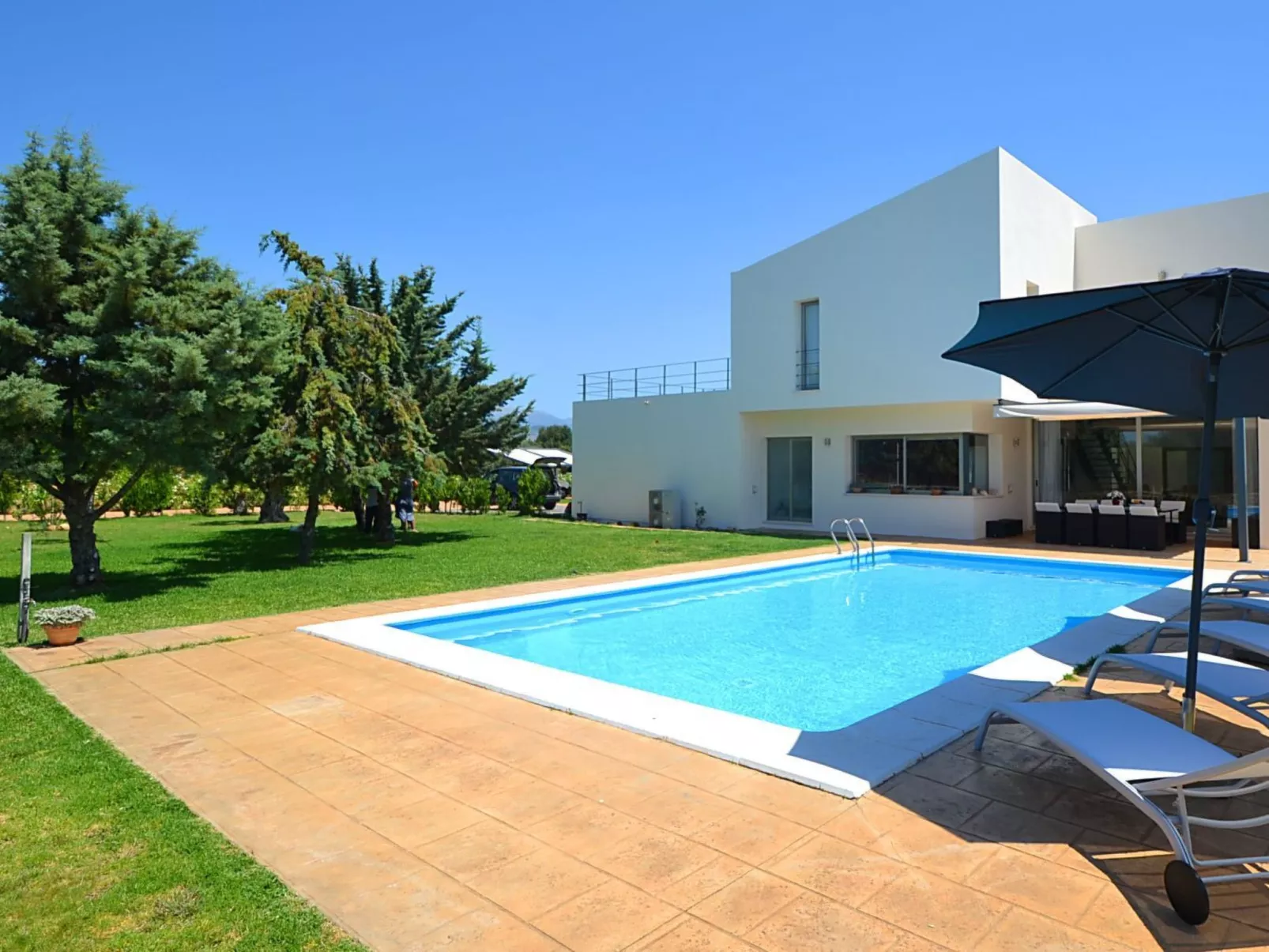 Schönes modernes Ferienhaus C84MLL