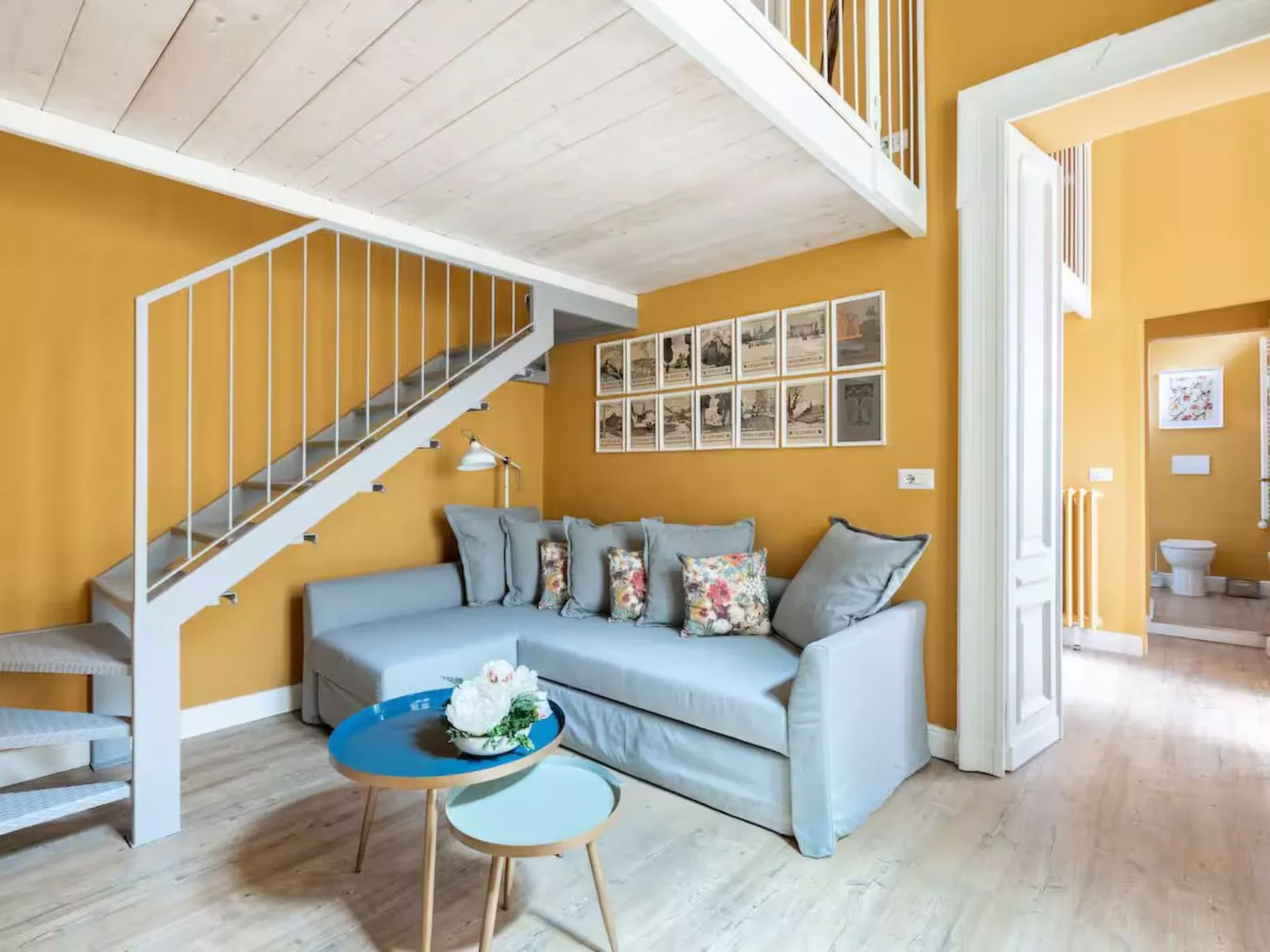 Carla B von Holiday World