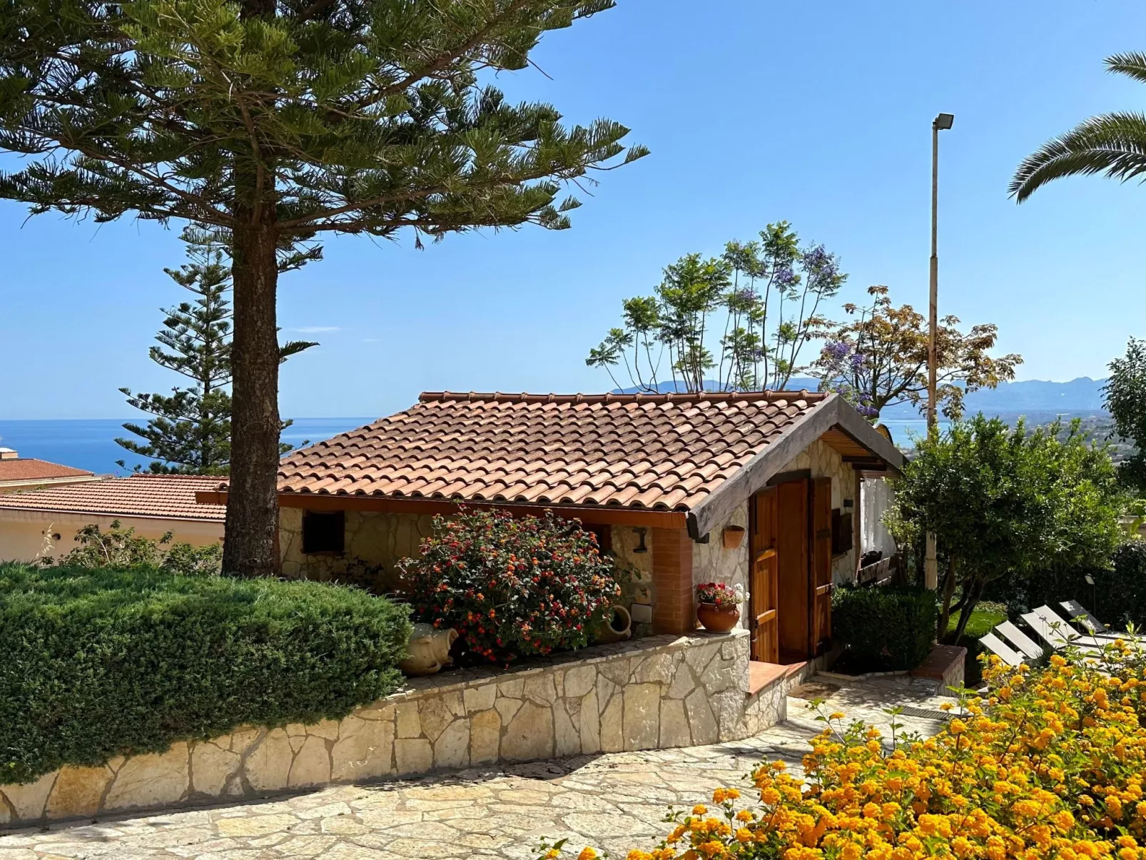 Studio-Wohnung "P Melograno" mit Pool