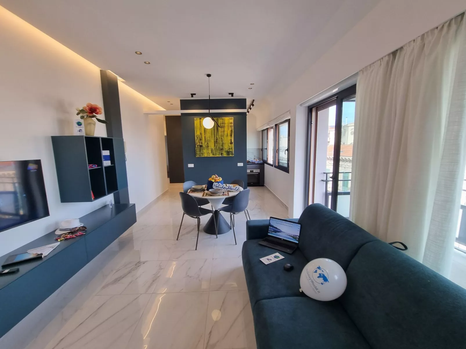 MaXelA Penthouse by Holiday World