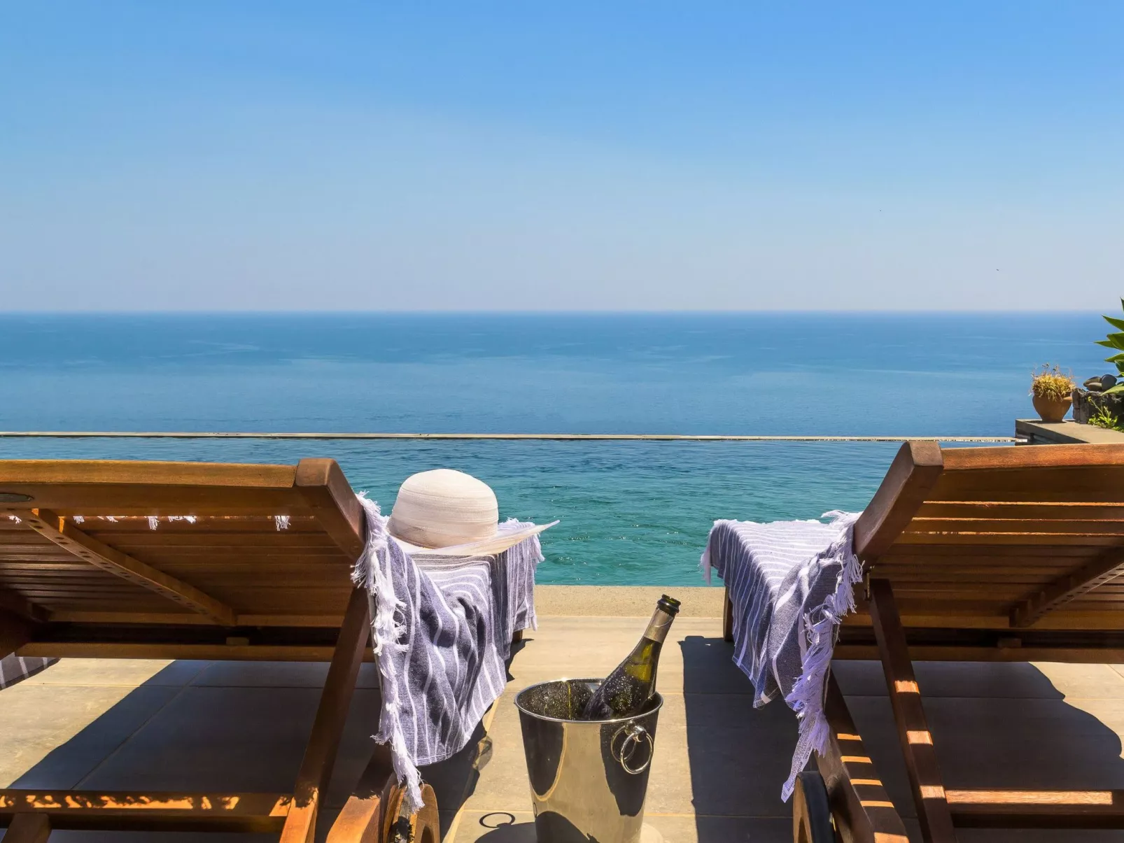 Villa Battiato - Haus n Pool