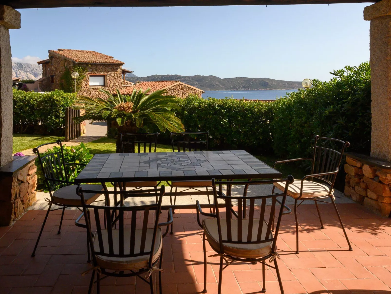 Blue Dawn. Eindrucksvolle Meersicht Coda Cavallo