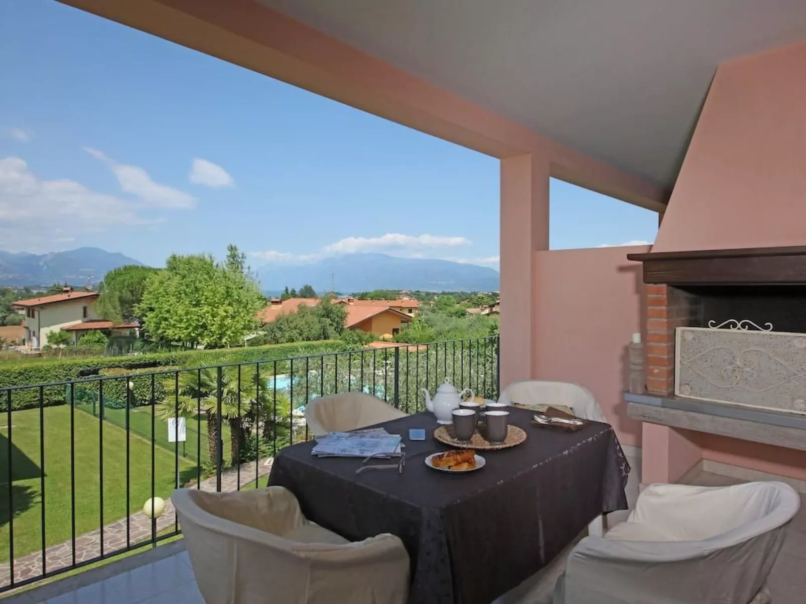 Wohnung 'Girasole' mit Schwimmbad