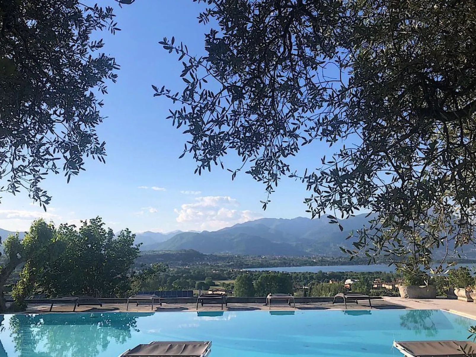 Wohnung mit Seeblick in Villa Elena