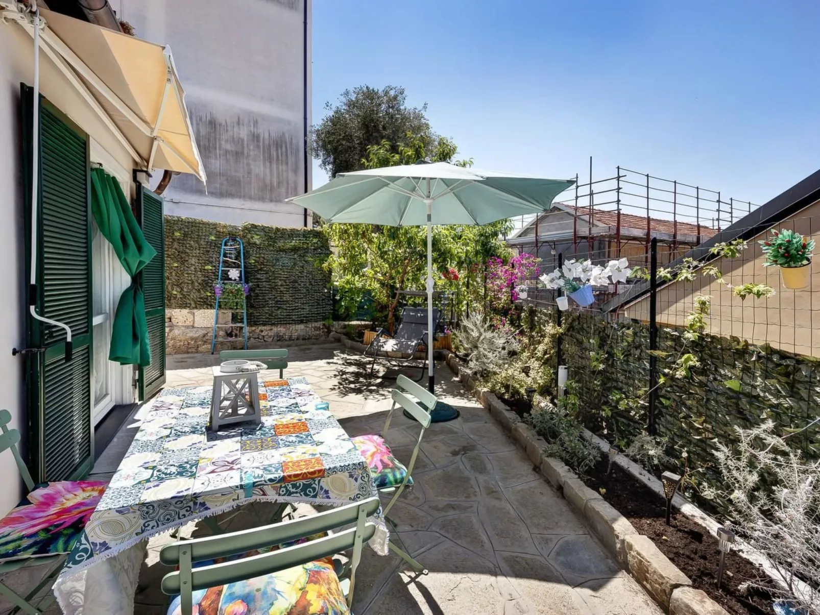 Malerisches freistehendes Haus 800 m vom Meer entfernt